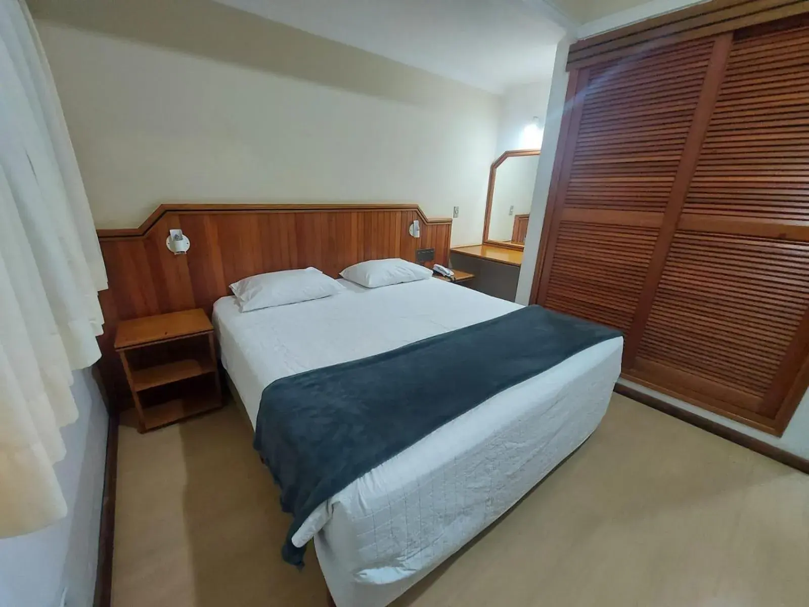 Large Double Room in Hotel Tenda Large Double Room in Hotel Tenda