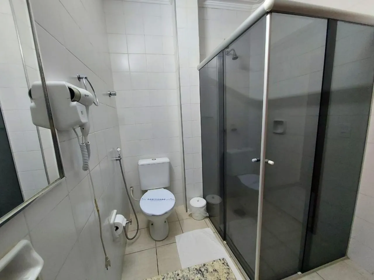 Shower in Hotel Tenda