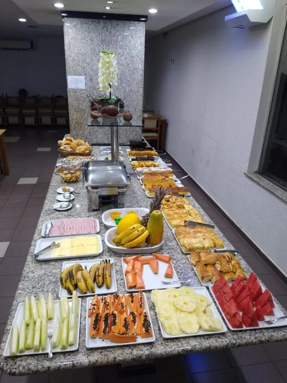 Buffet breakfast in Hotel Tenda