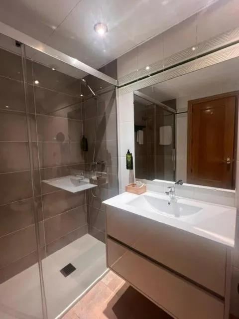 Bathroom in Aparthotel El Serch