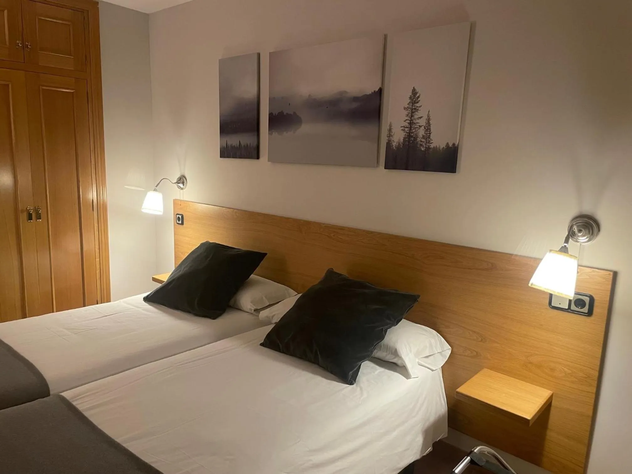 Bed in Aparthotel El Serch