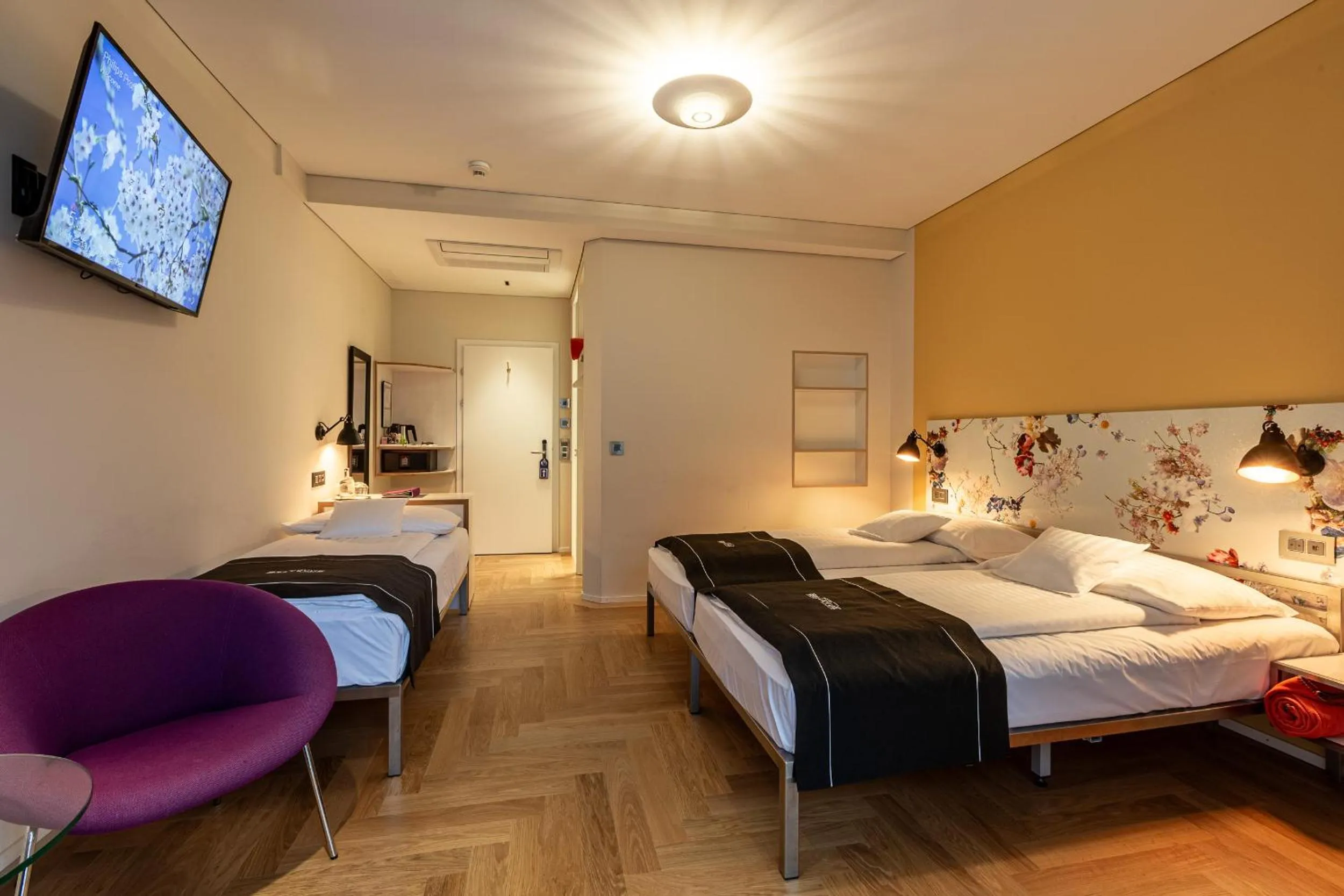 Photo of the whole room, Bed in Boutique Hotel Bellevue