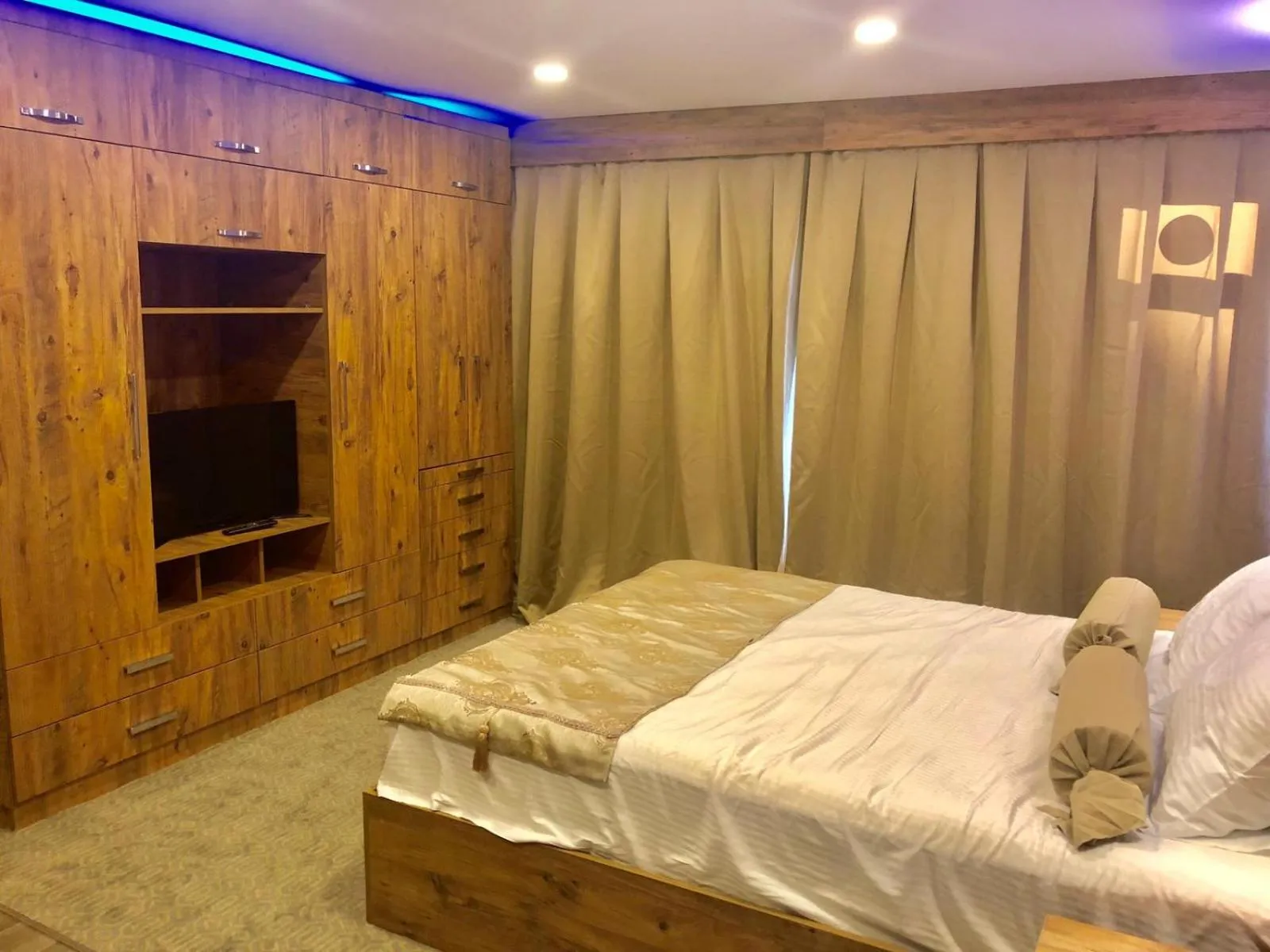 Bed in NOUR SUITE & RESIDENCE