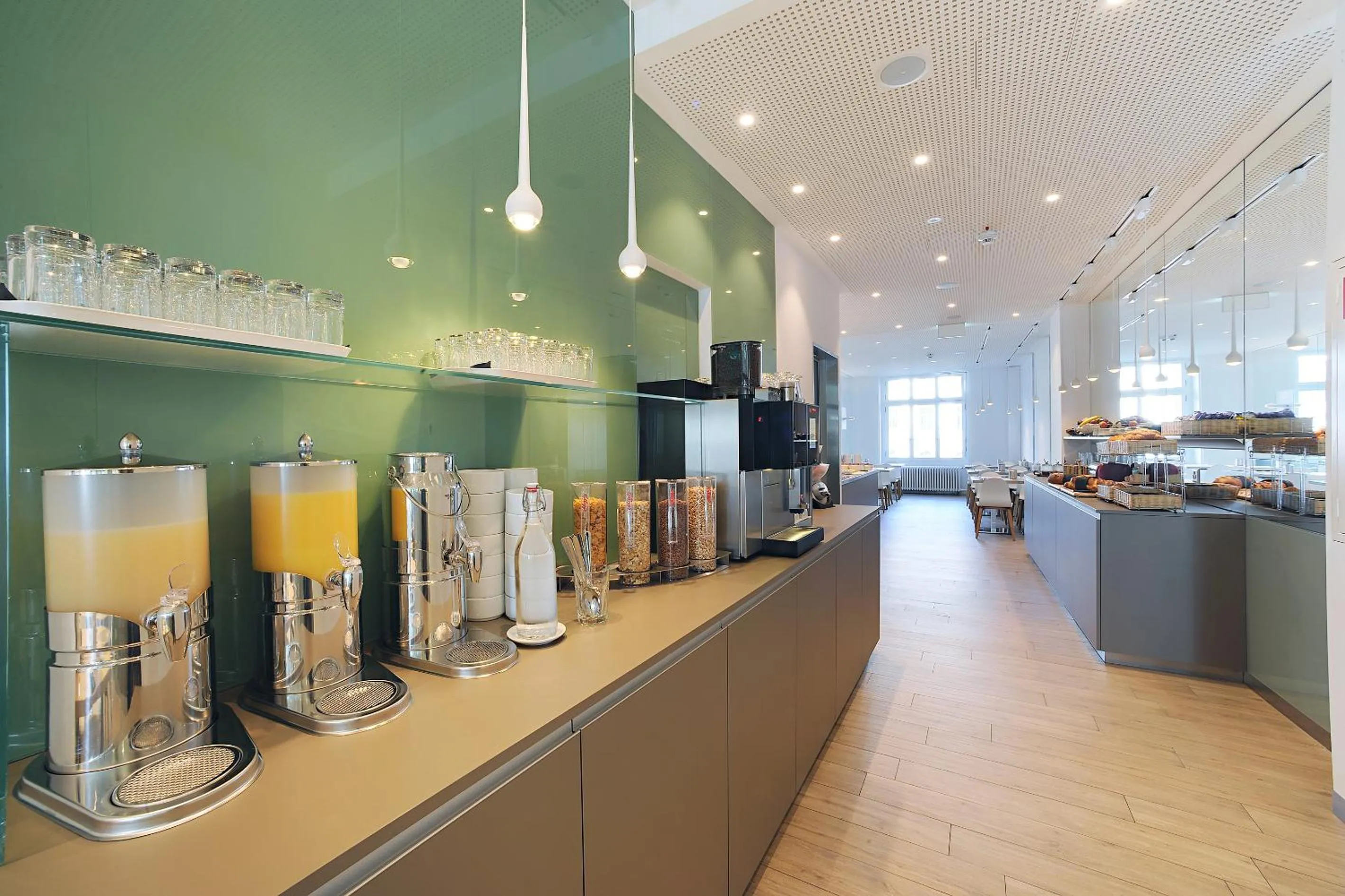 Buffet breakfast in Hotel City am Bahnhof