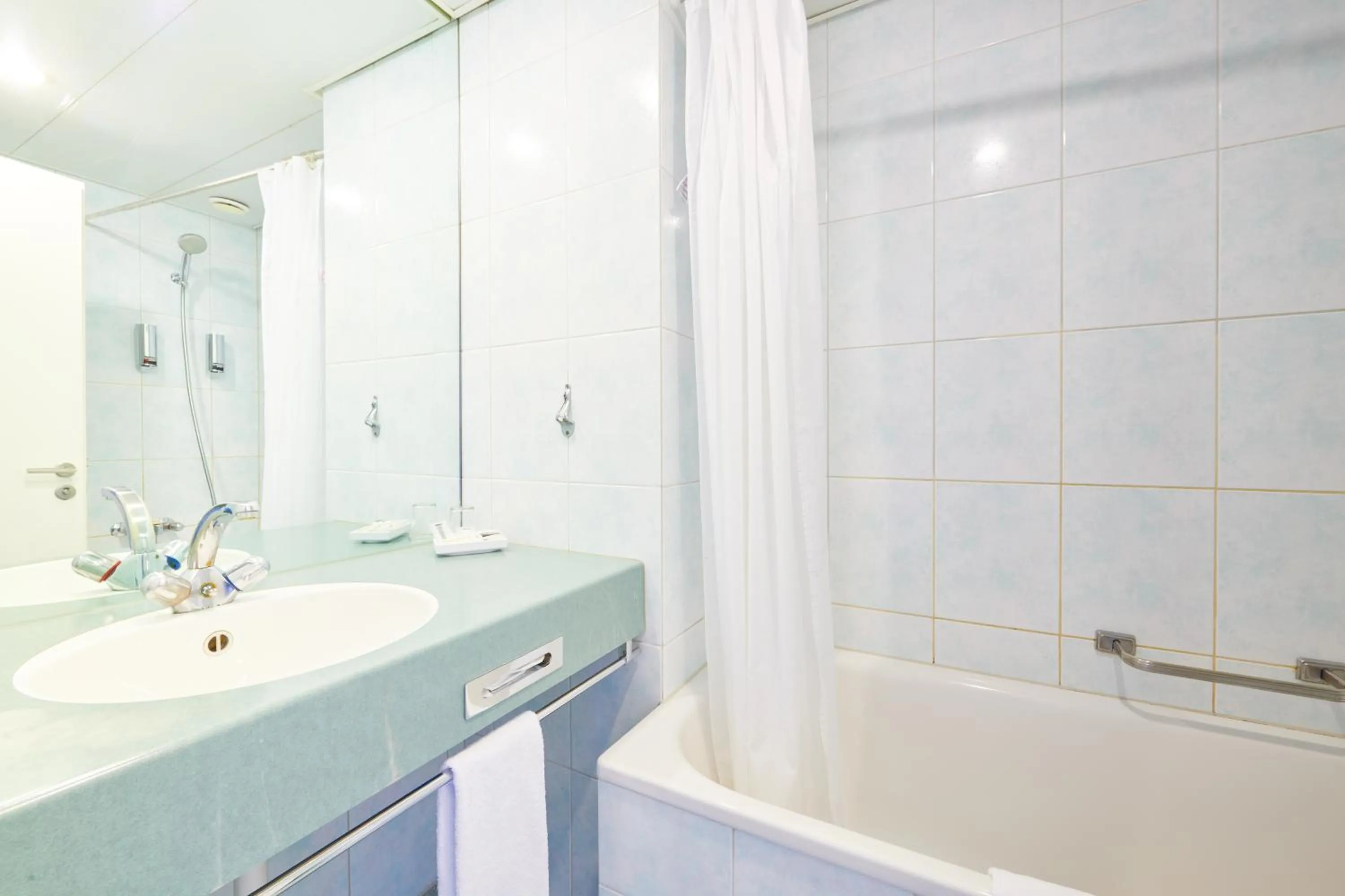 Bathroom in Hotel City am Bahnhof