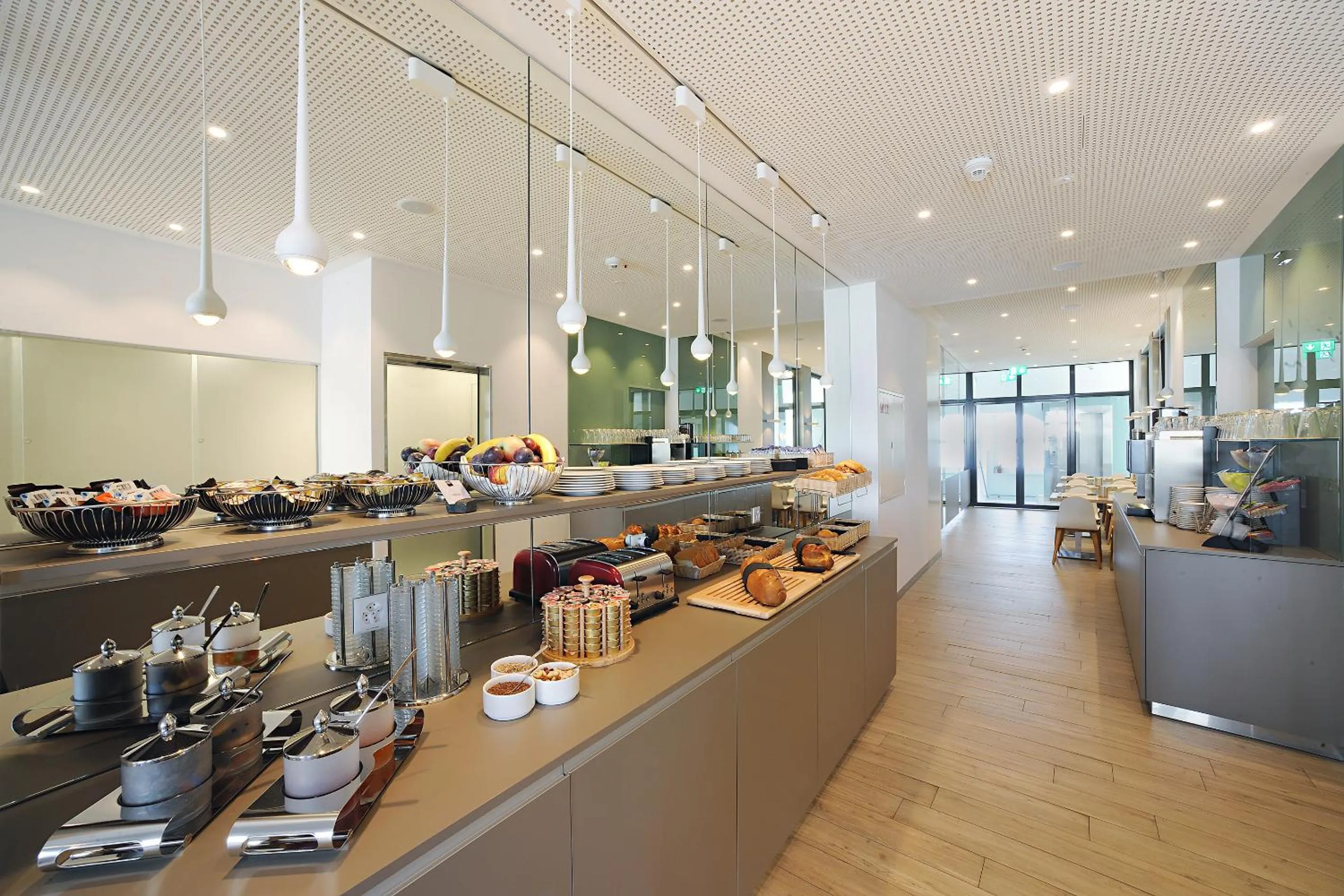 Buffet breakfast in Hotel City am Bahnhof