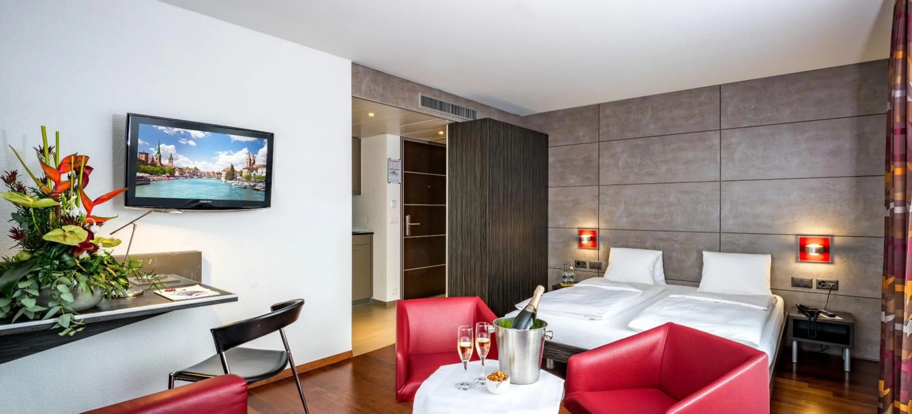 Bedroom, Bed in Hotel Sternen Oerlikon