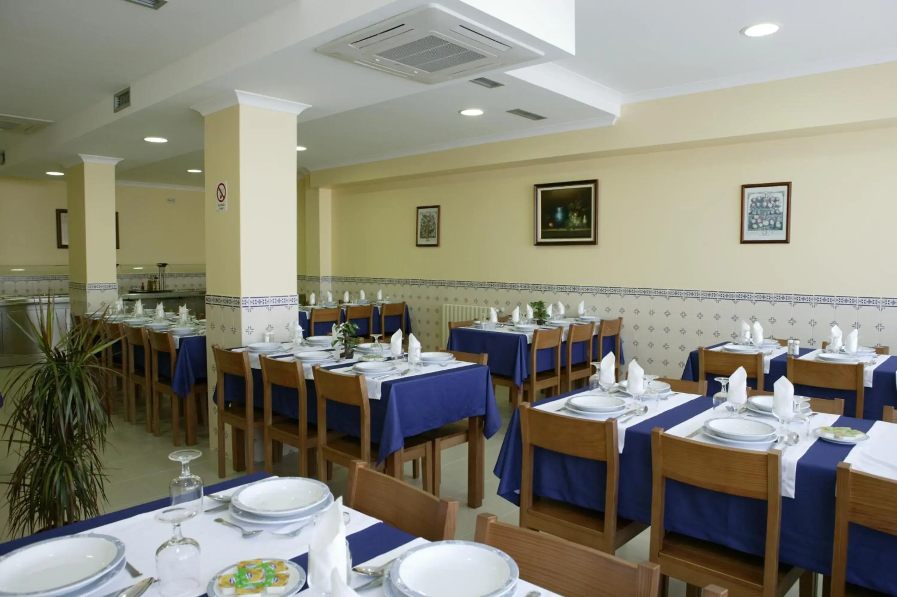 Restaurant/places to eat in Ribeiro Hotel Restaurant/places to eat in Ribeiro Hotel