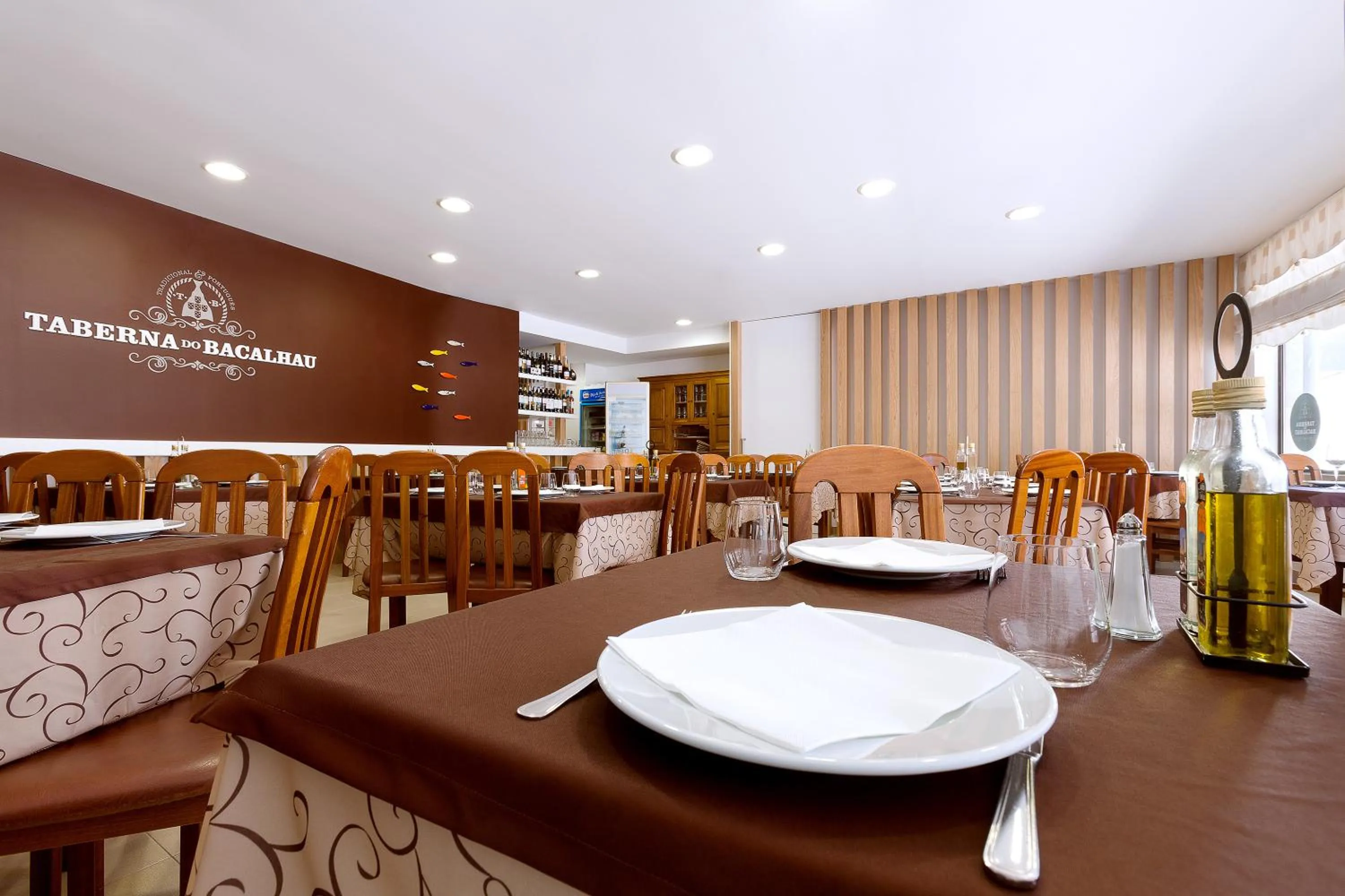Restaurant/places to eat in Ribeiro Hotel