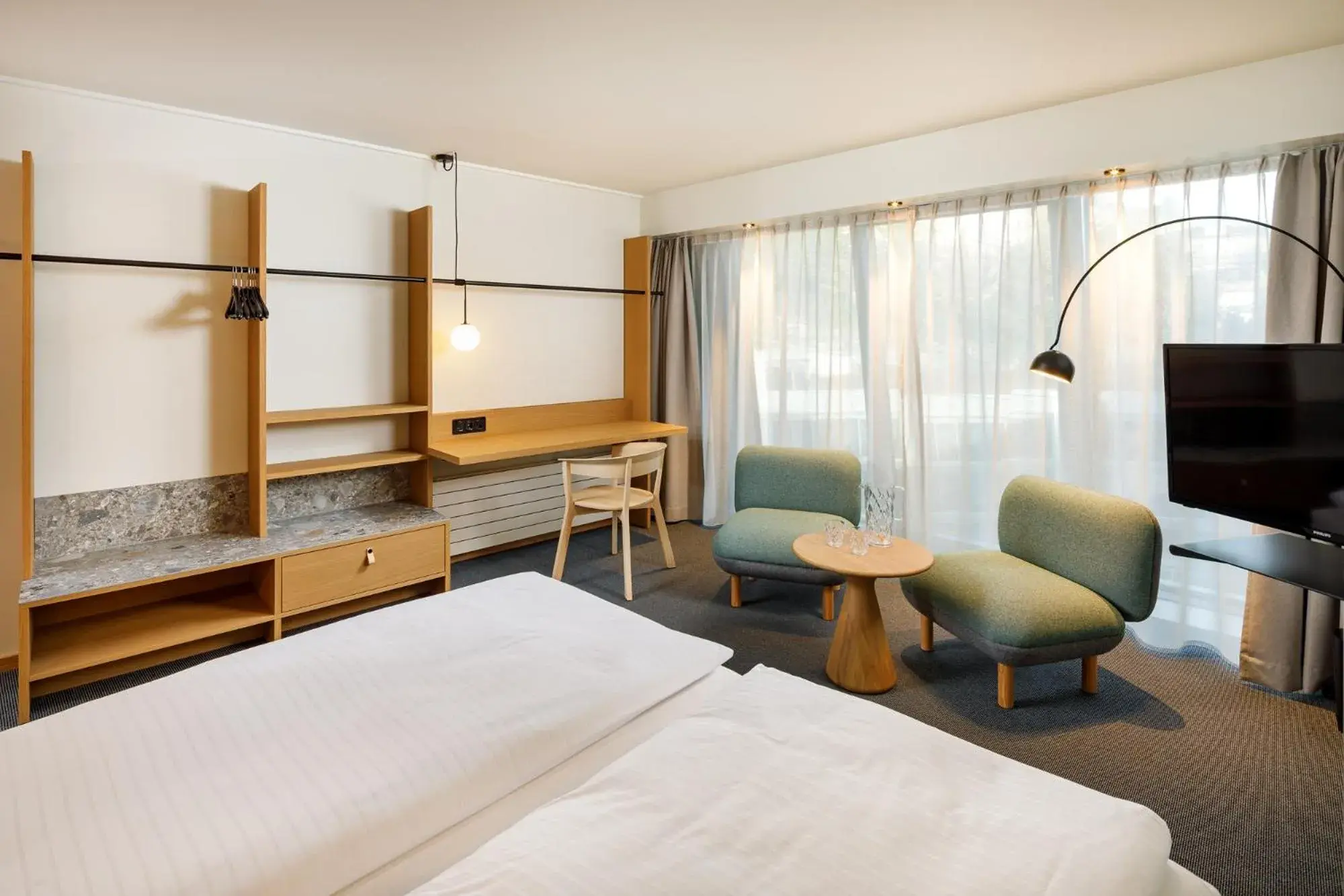 Bed in Palmiers by Fassbind Bed in Palmiers by Fassbind