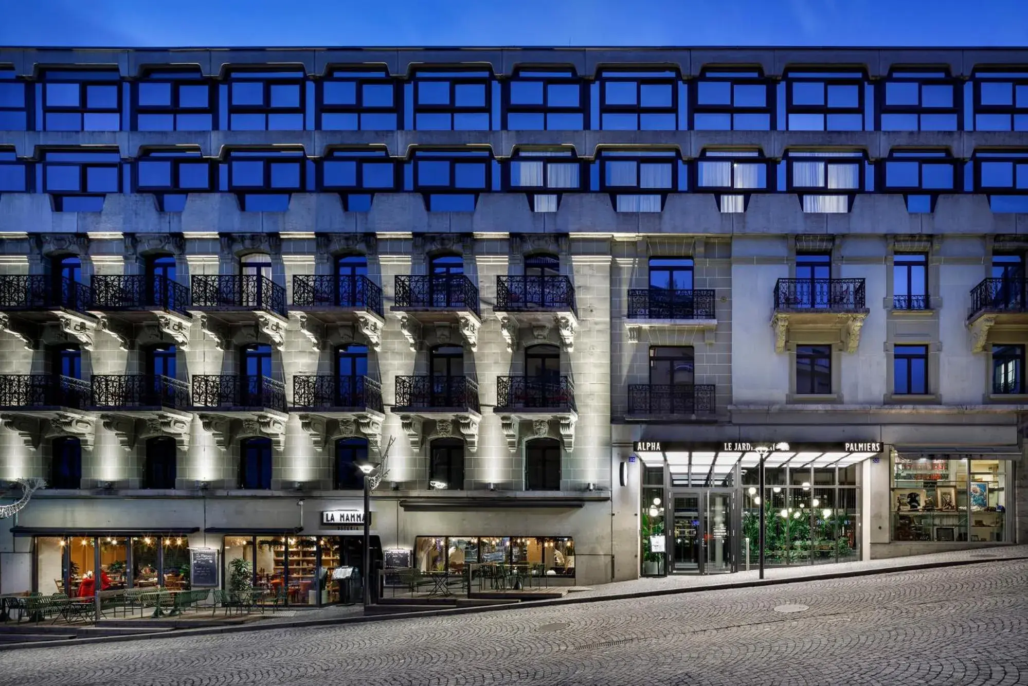 Facade/entrance in Palmiers by Fassbind Facade/entrance in Palmiers by Fassbind