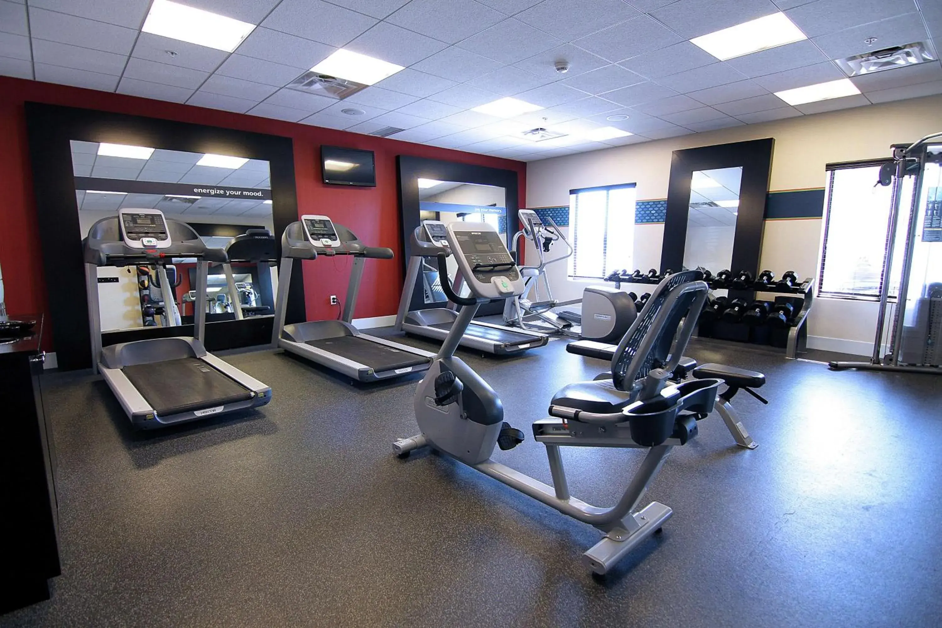 Fitness centre/facilities in Hampton Inn & Suites Grand Forks Fitness centre/facilities in Hampton Inn & Suites Grand Forks