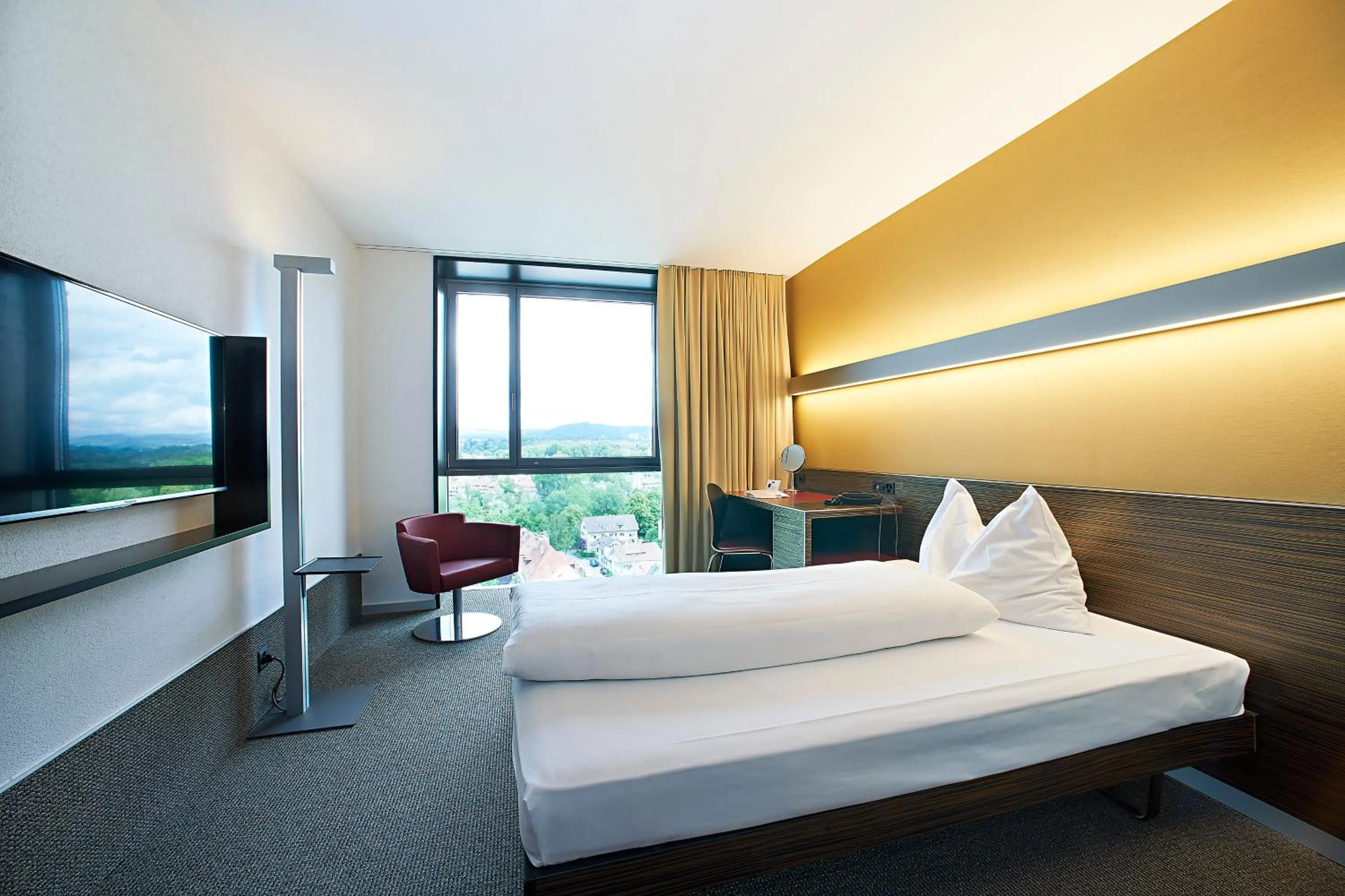 Photo of the whole room, Bed in Hotel Ambassador