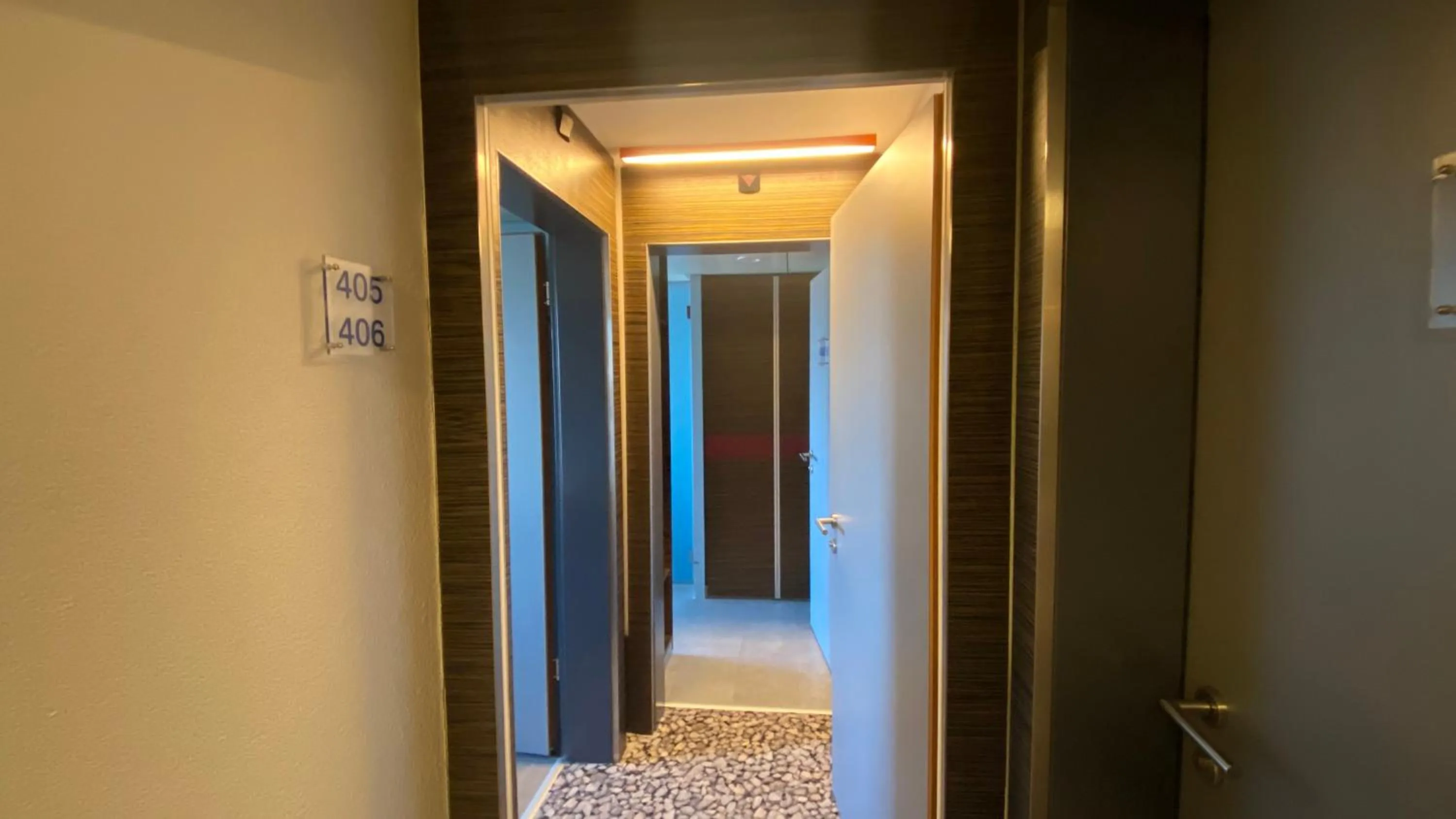 Guests in Hotel Ambassador