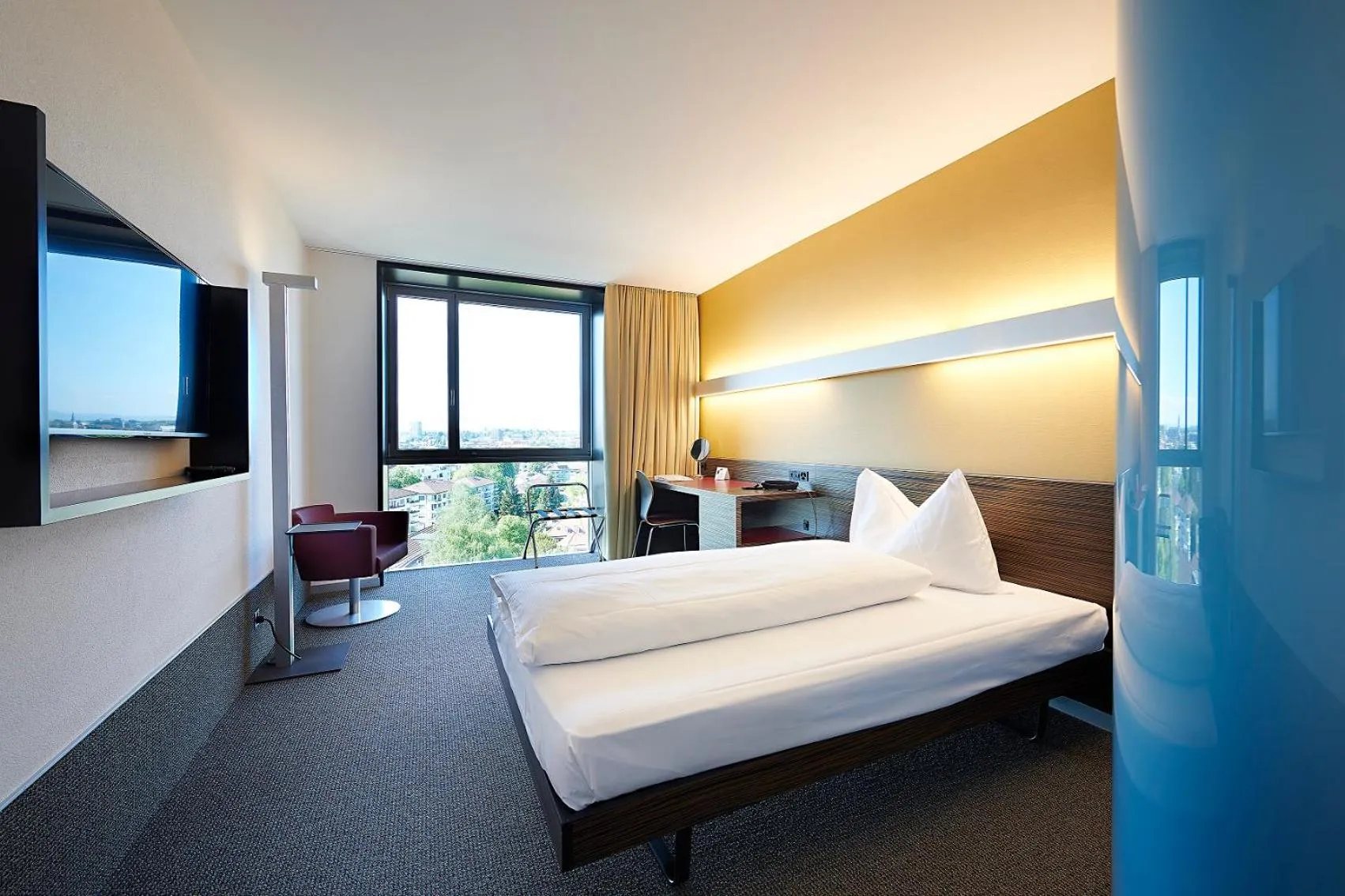 Photo of the whole room, Bed in Hotel Ambassador