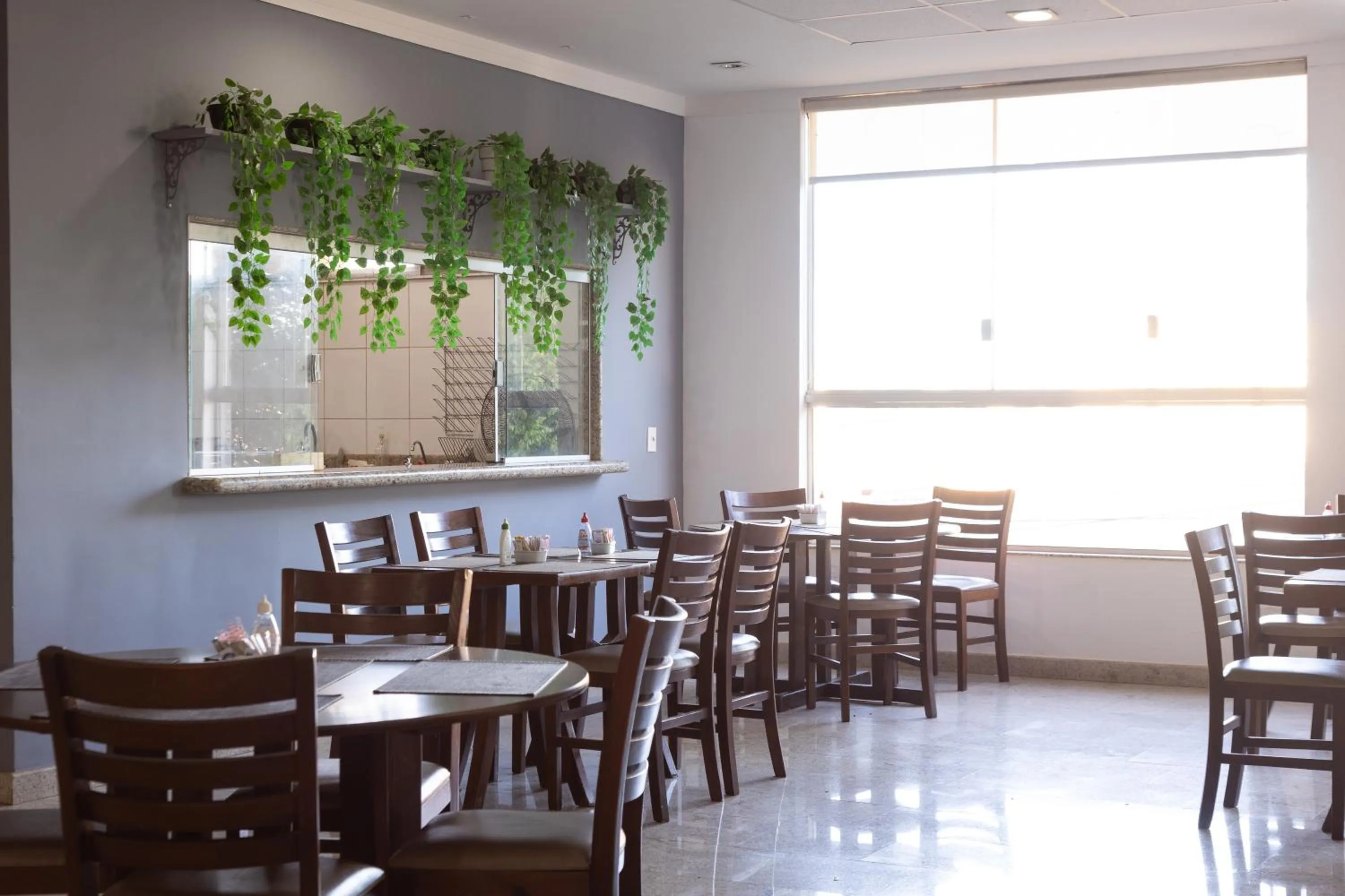 Restaurant/places to eat in BOMBONATO HOTEL - Fácil Acesso ao Aeroporto e parque de Exposições ABCZ