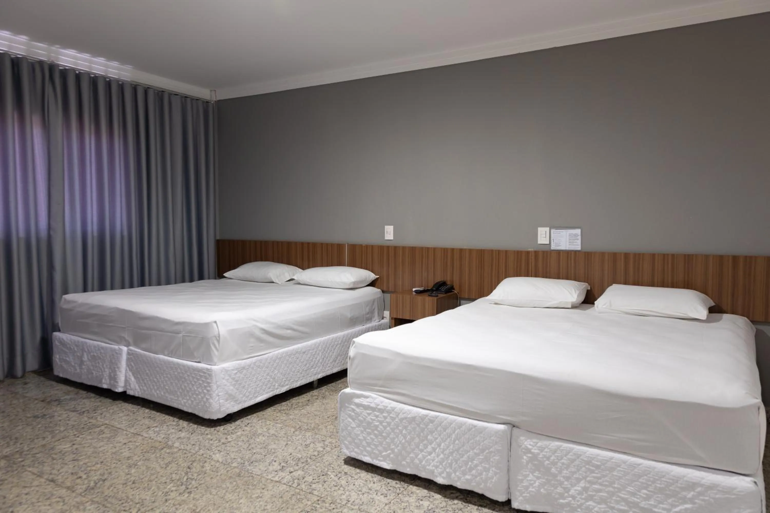 Bed in BOMBONATO HOTEL - Fácil Acesso ao Aeroporto e parque de Exposições ABCZ