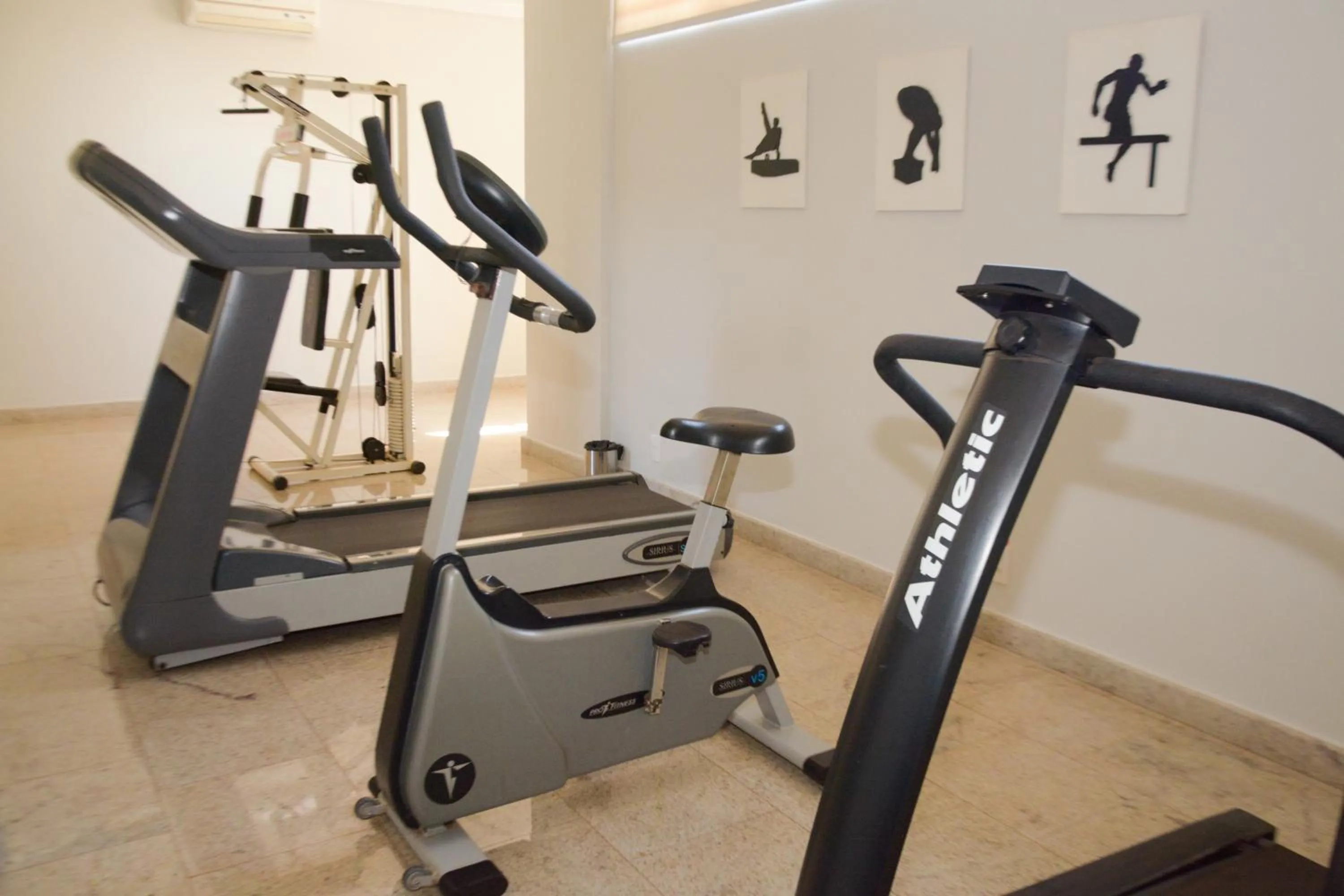 Fitness centre/facilities in BOMBONATO HOTEL - Fácil Acesso ao Aeroporto e parque de Exposições ABCZ