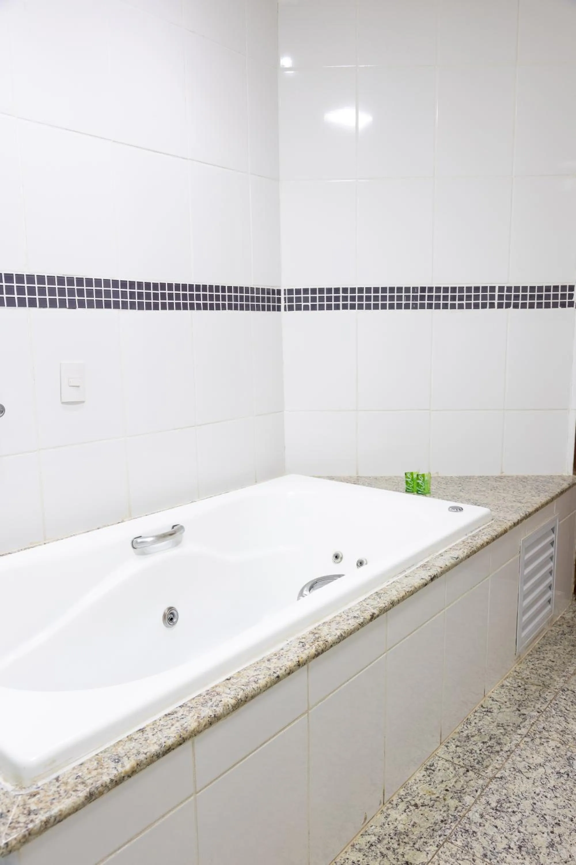 Bathroom in BOMBONATO HOTEL - Fácil Acesso ao Aeroporto e parque de Exposições ABCZ