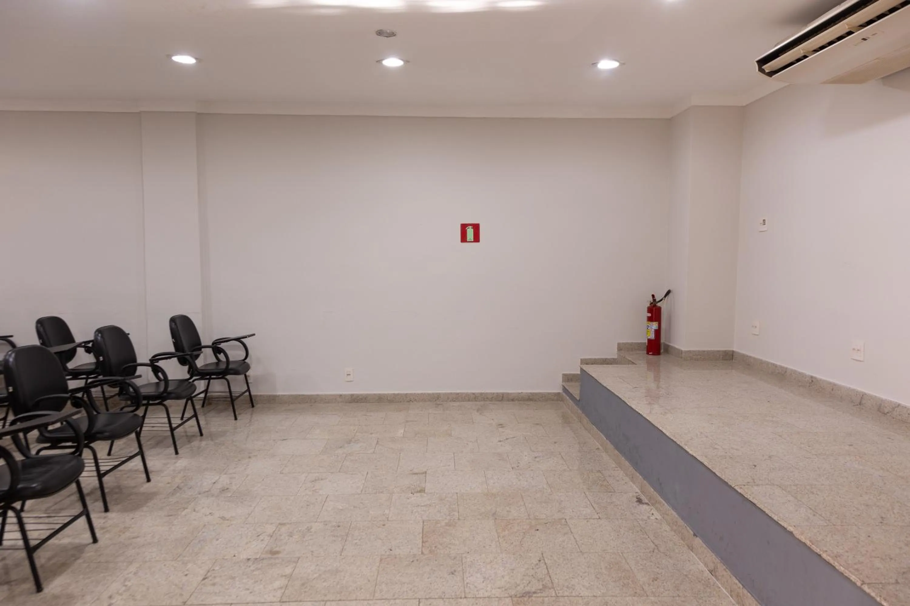 Meeting/conference room in BOMBONATO HOTEL - Fácil Acesso ao Aeroporto e parque de Exposições ABCZ