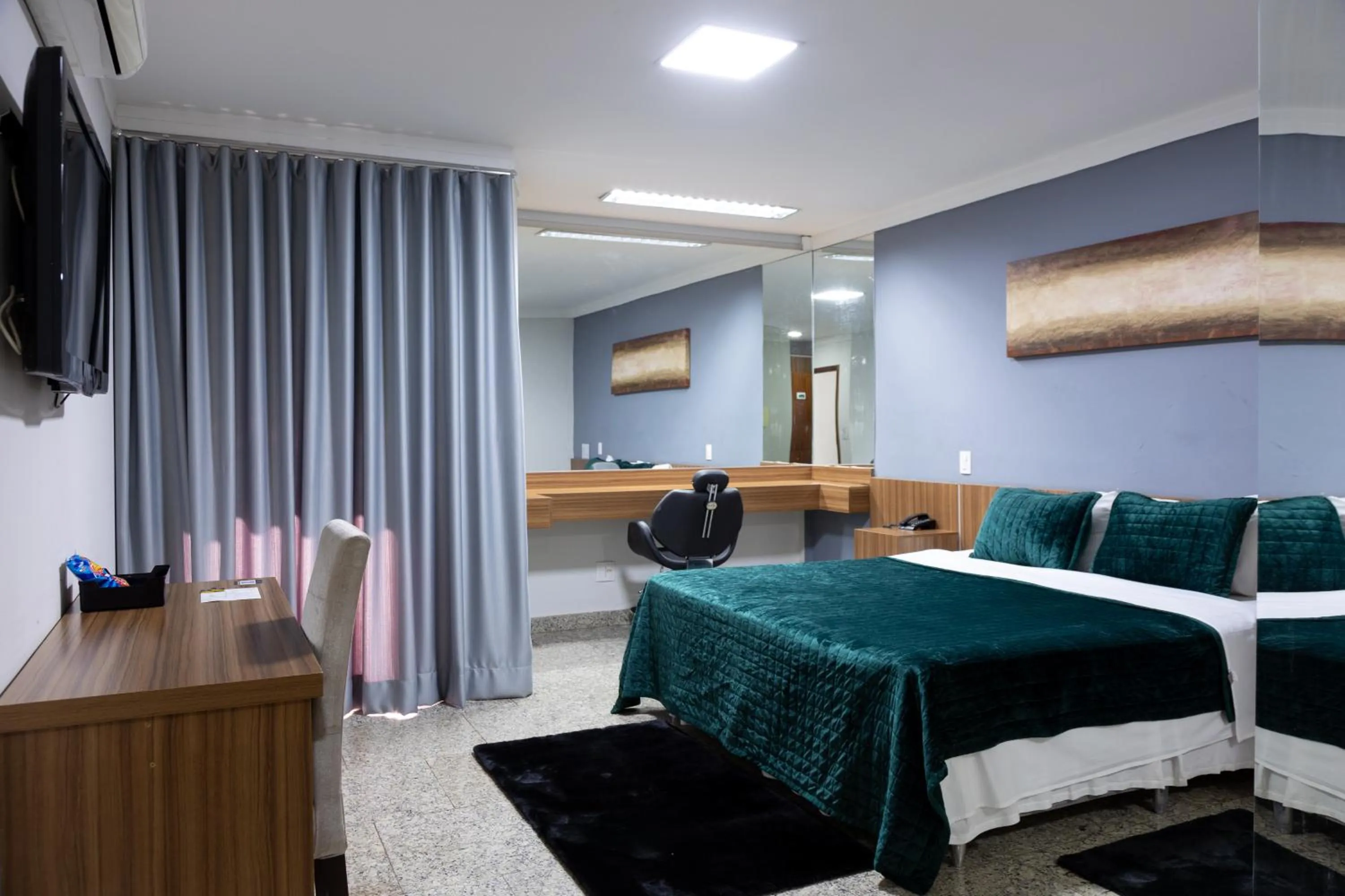 Bedroom, Bed in BOMBONATO HOTEL - Fácil Acesso ao Aeroporto e parque de Exposições ABCZ