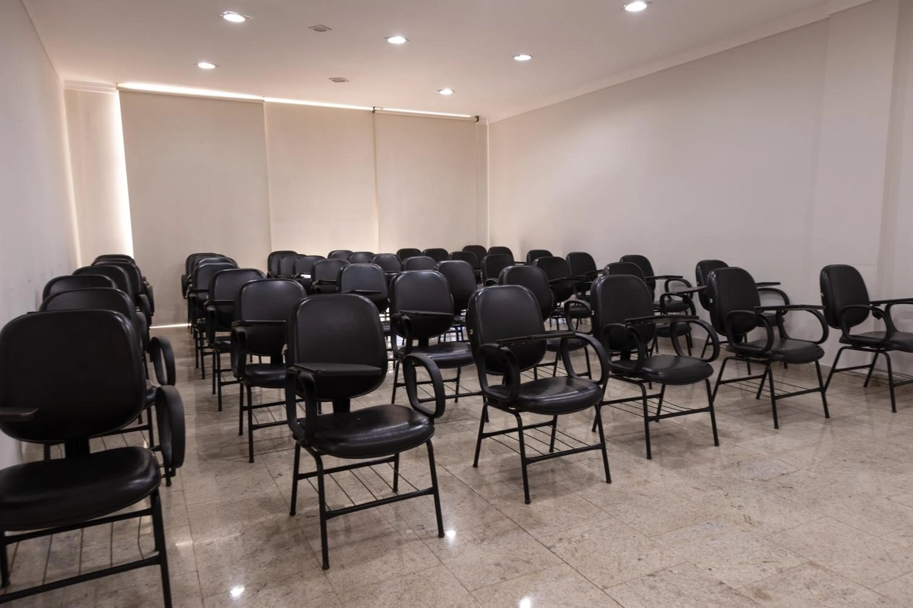 Meeting/conference room in BOMBONATO HOTEL - Fácil Acesso ao Aeroporto e parque de Exposições ABCZ