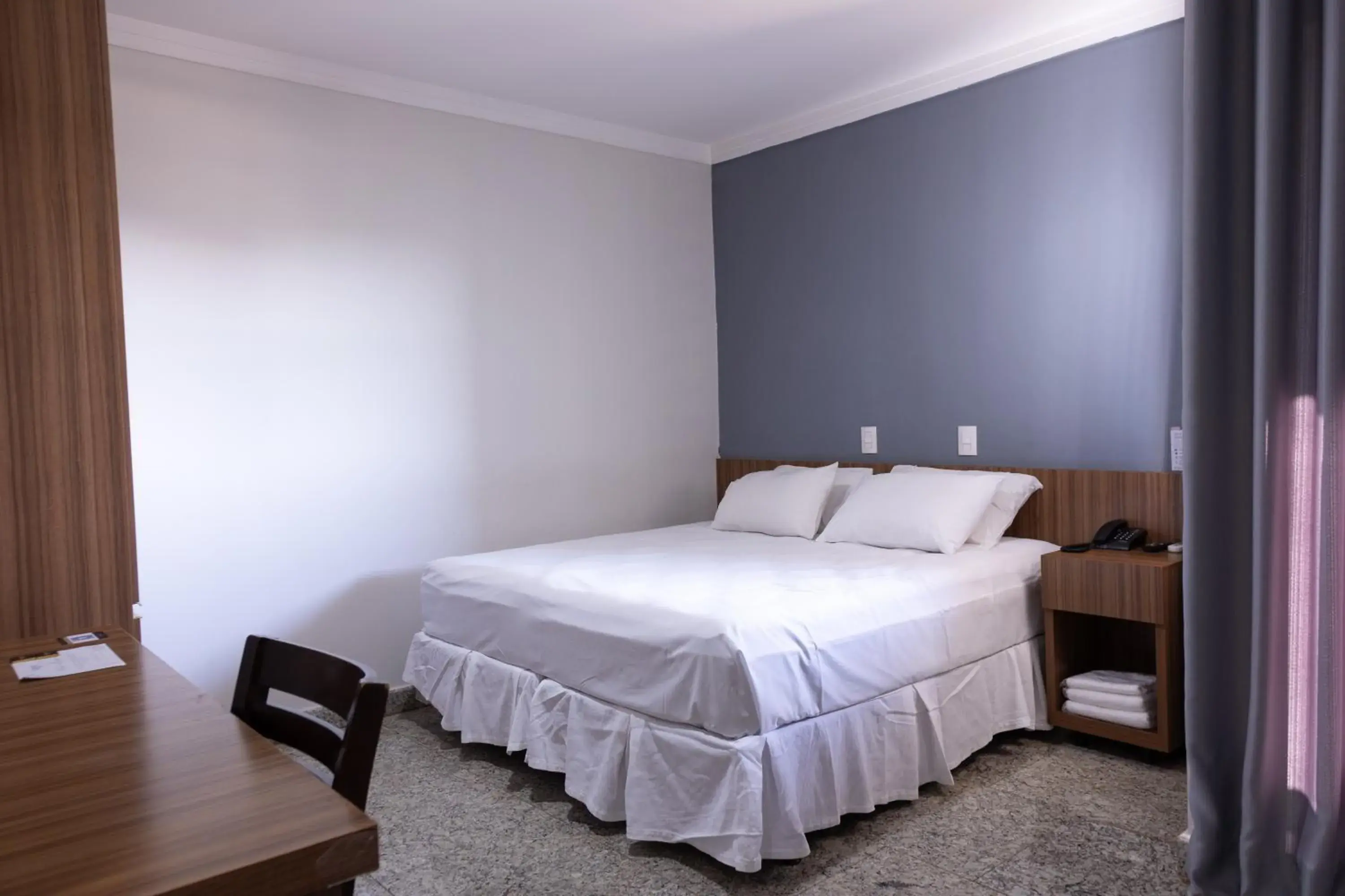 Standard Double Room - single occupancy in BOMBONATO HOTEL - Fácil Acesso ao Aeroporto e parque de Exposições ABCZ Standard Double Room - single occupancy in BOMBONATO HOTEL - Fácil Acesso ao Aeroporto e parque de Exposições ABCZ