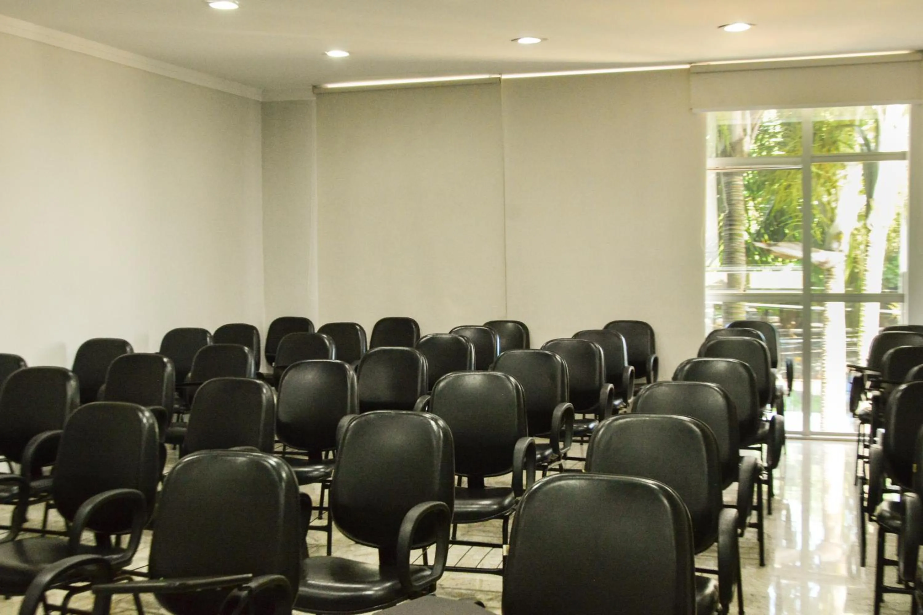 Property building in BOMBONATO HOTEL - Fácil Acesso ao Aeroporto e parque de Exposições ABCZ