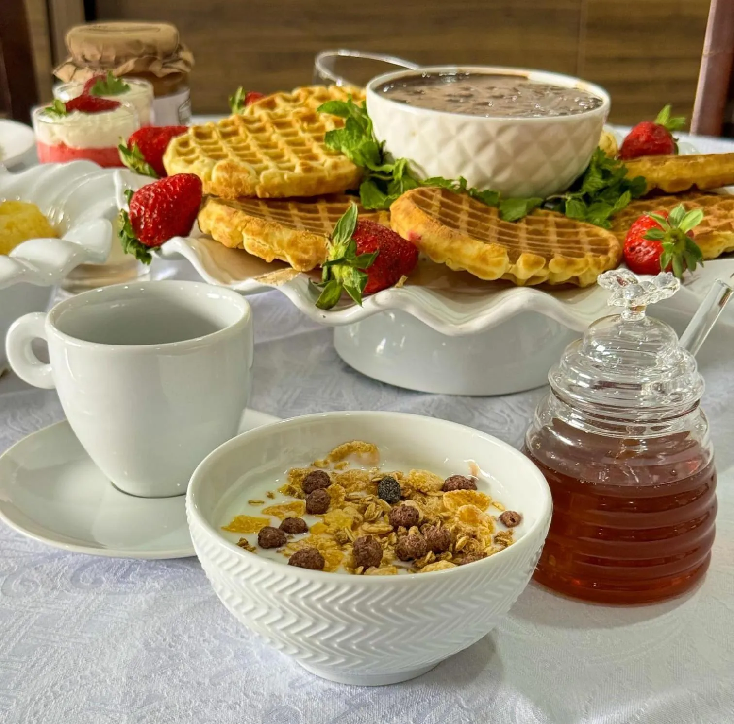 Breakfast in BOMBONATO HOTEL - Fácil Acesso ao Aeroporto e parque de Exposições ABCZ