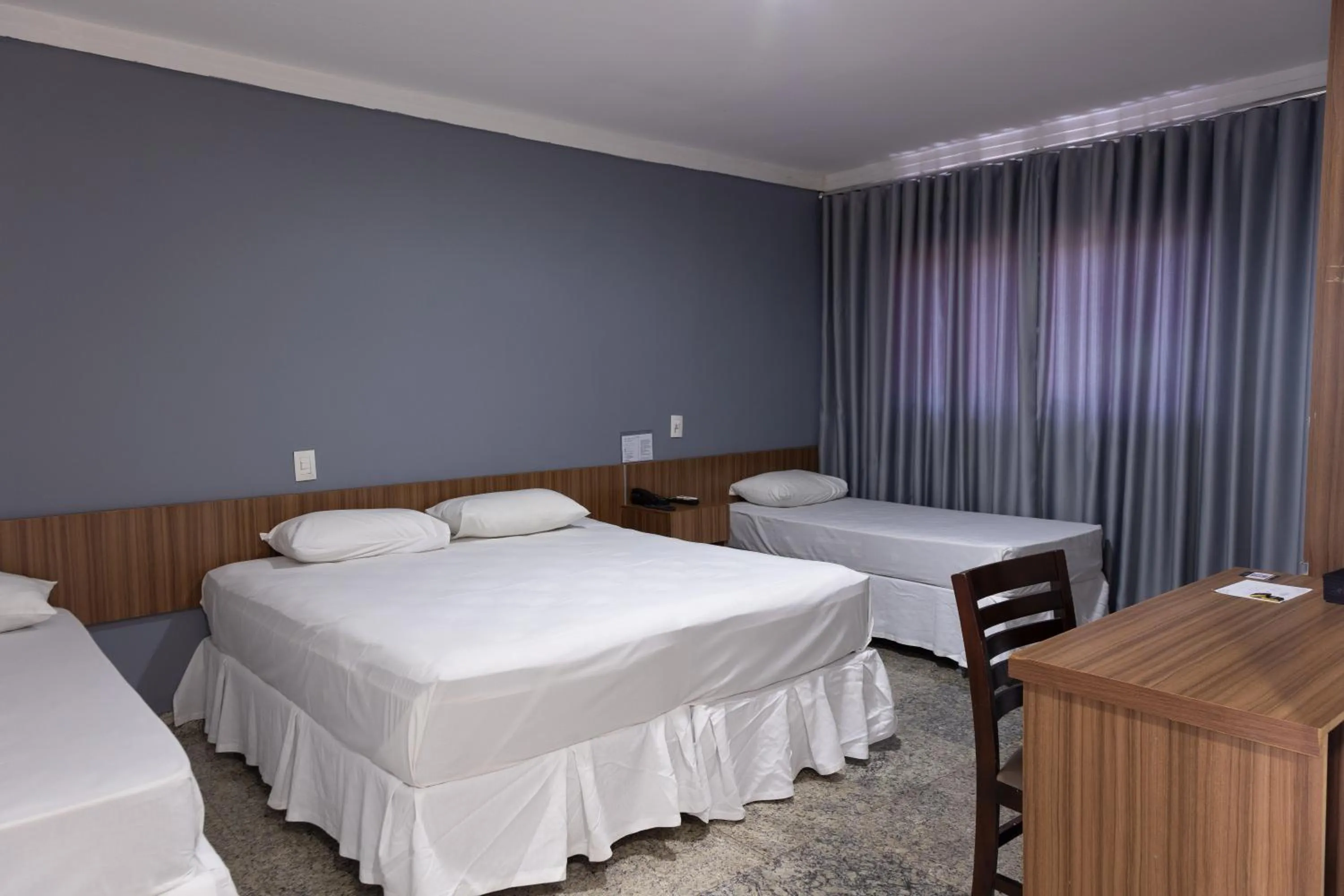 Bed in BOMBONATO HOTEL - Fácil Acesso ao Aeroporto e parque de Exposições ABCZ