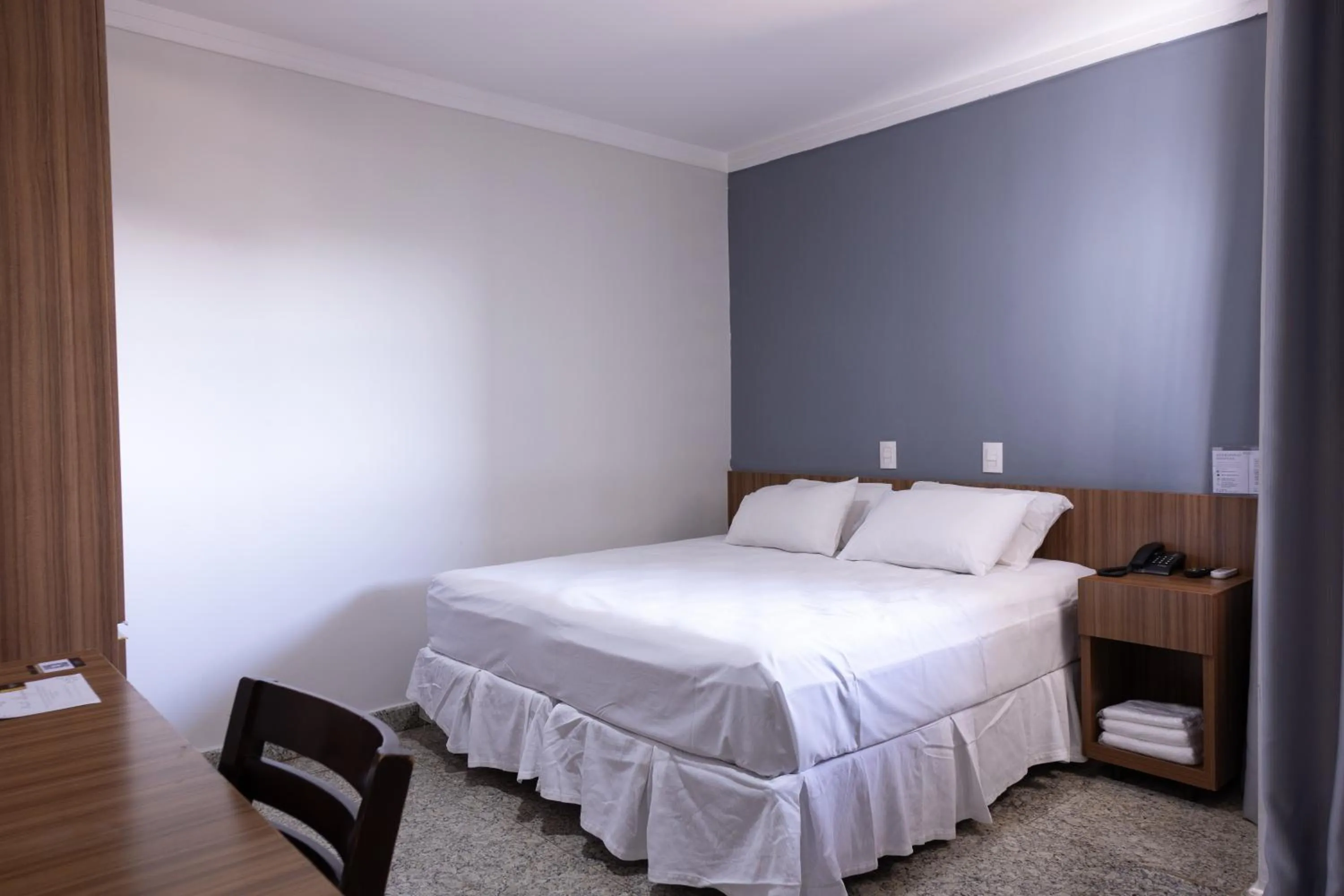Bedroom, Bed in BOMBONATO HOTEL - Fácil Acesso ao Aeroporto e parque de Exposições ABCZ