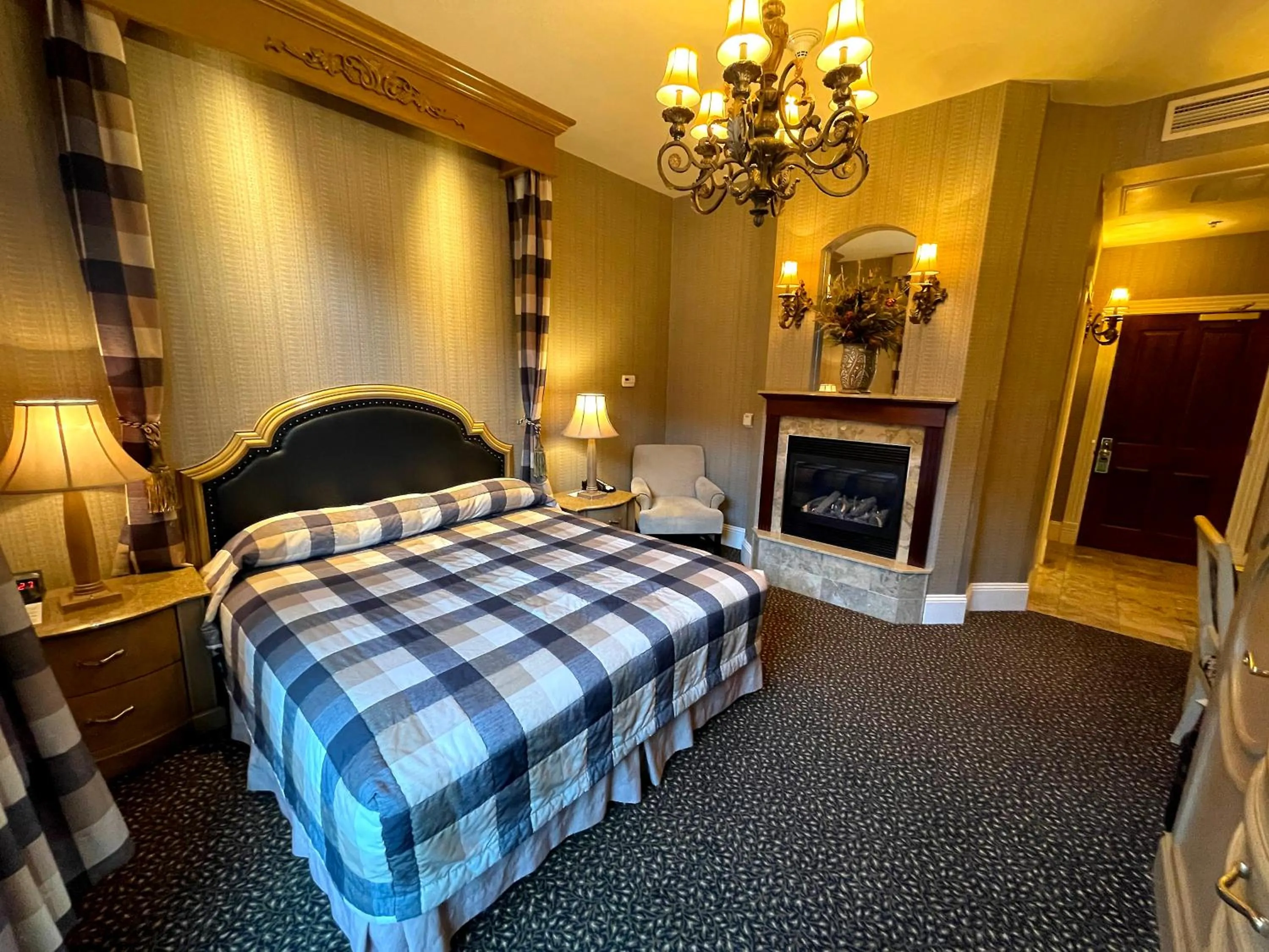 Bed in Celebrity Boutique Hotel