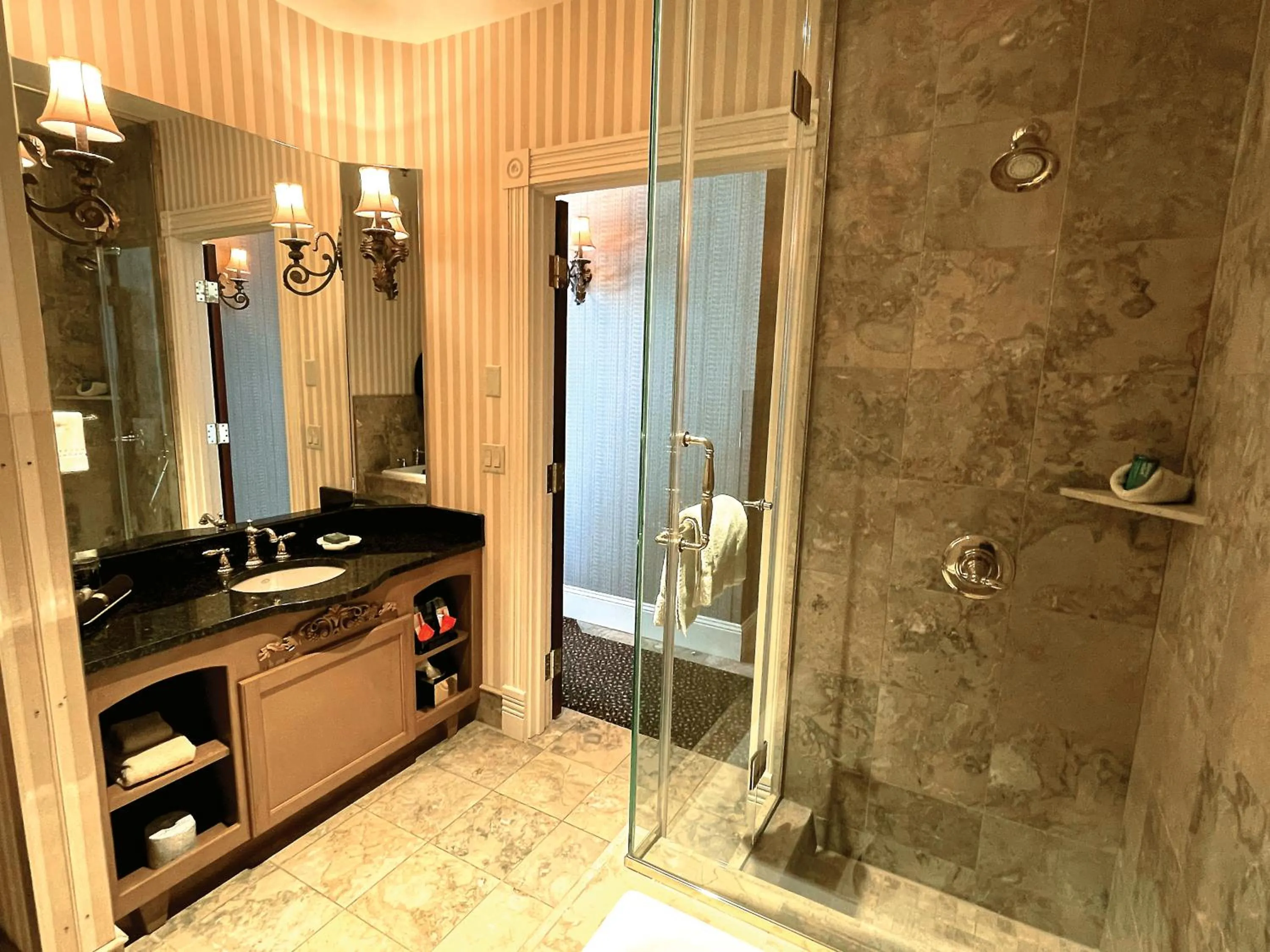 Celebrity Boutique Hotel