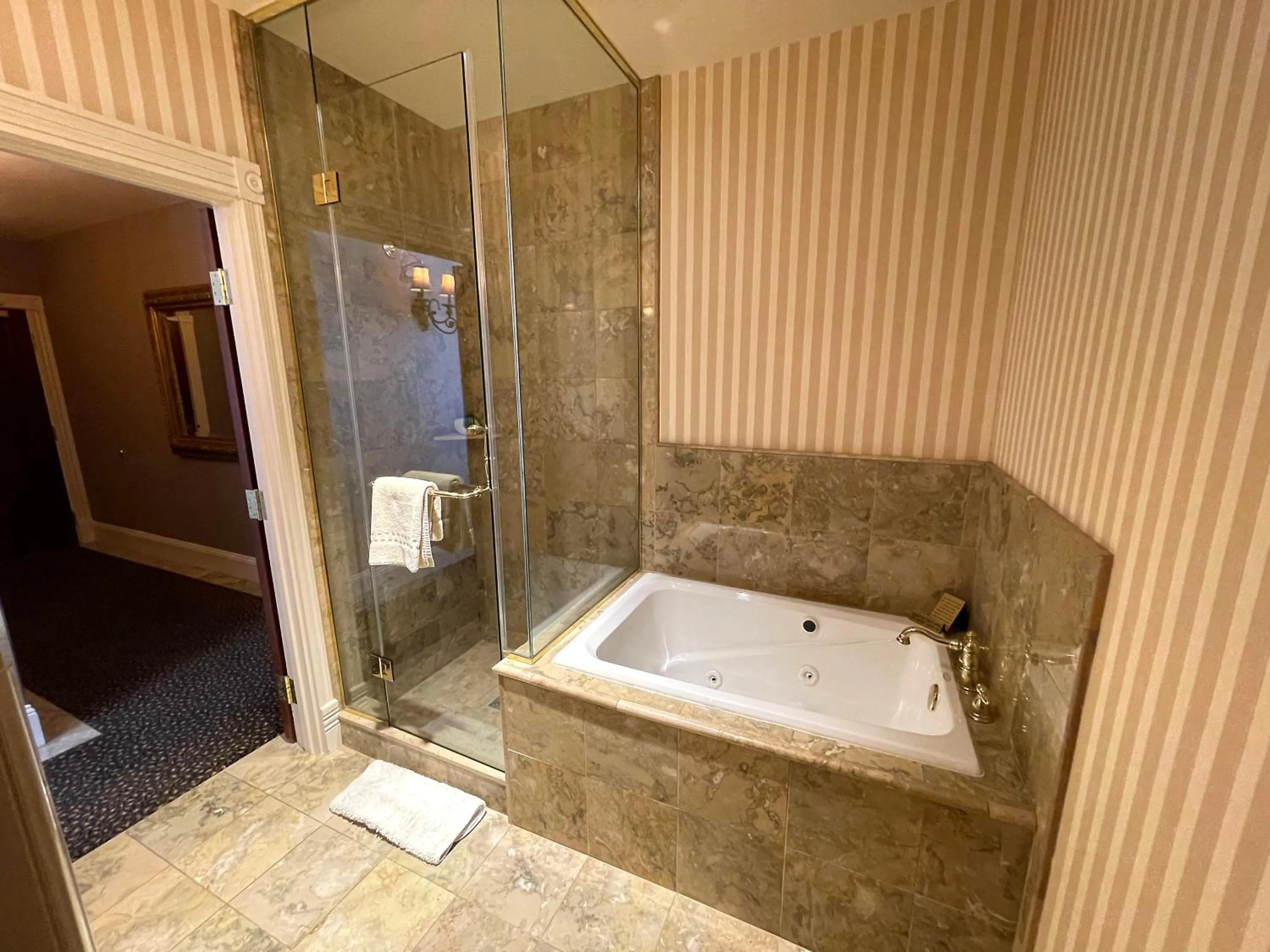 Celebrity Boutique Hotel