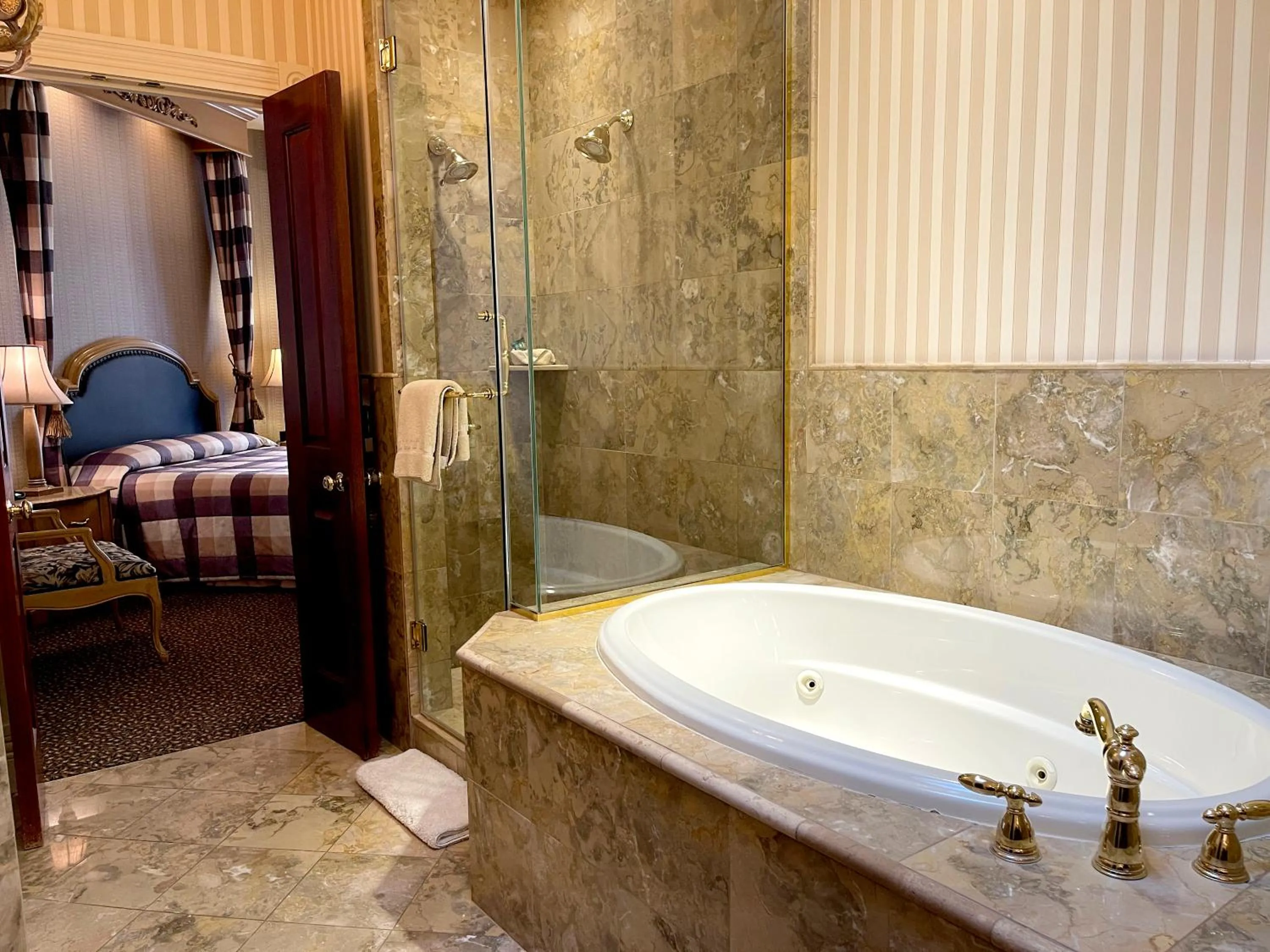 Celebrity Boutique Hotel