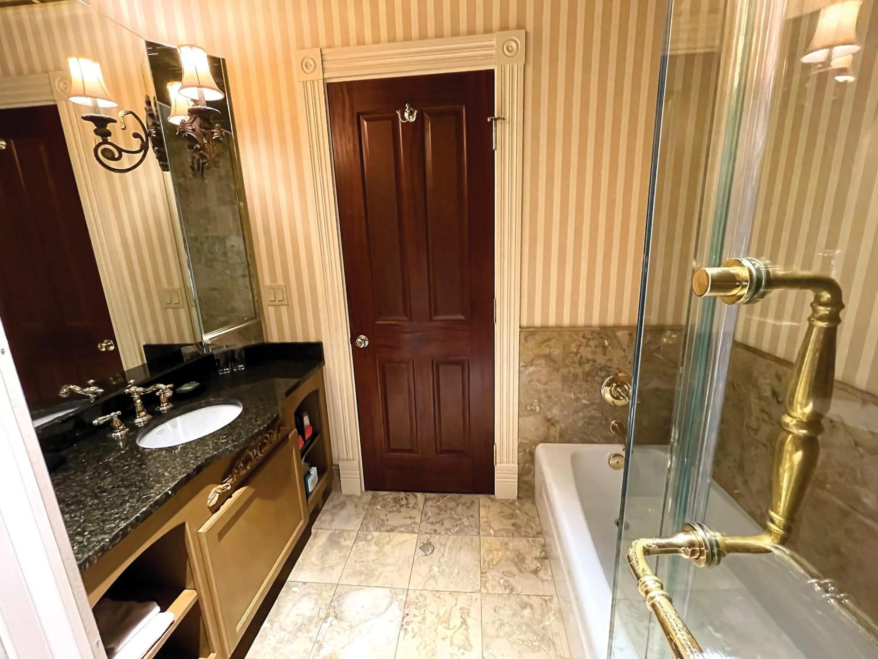Celebrity Boutique Hotel