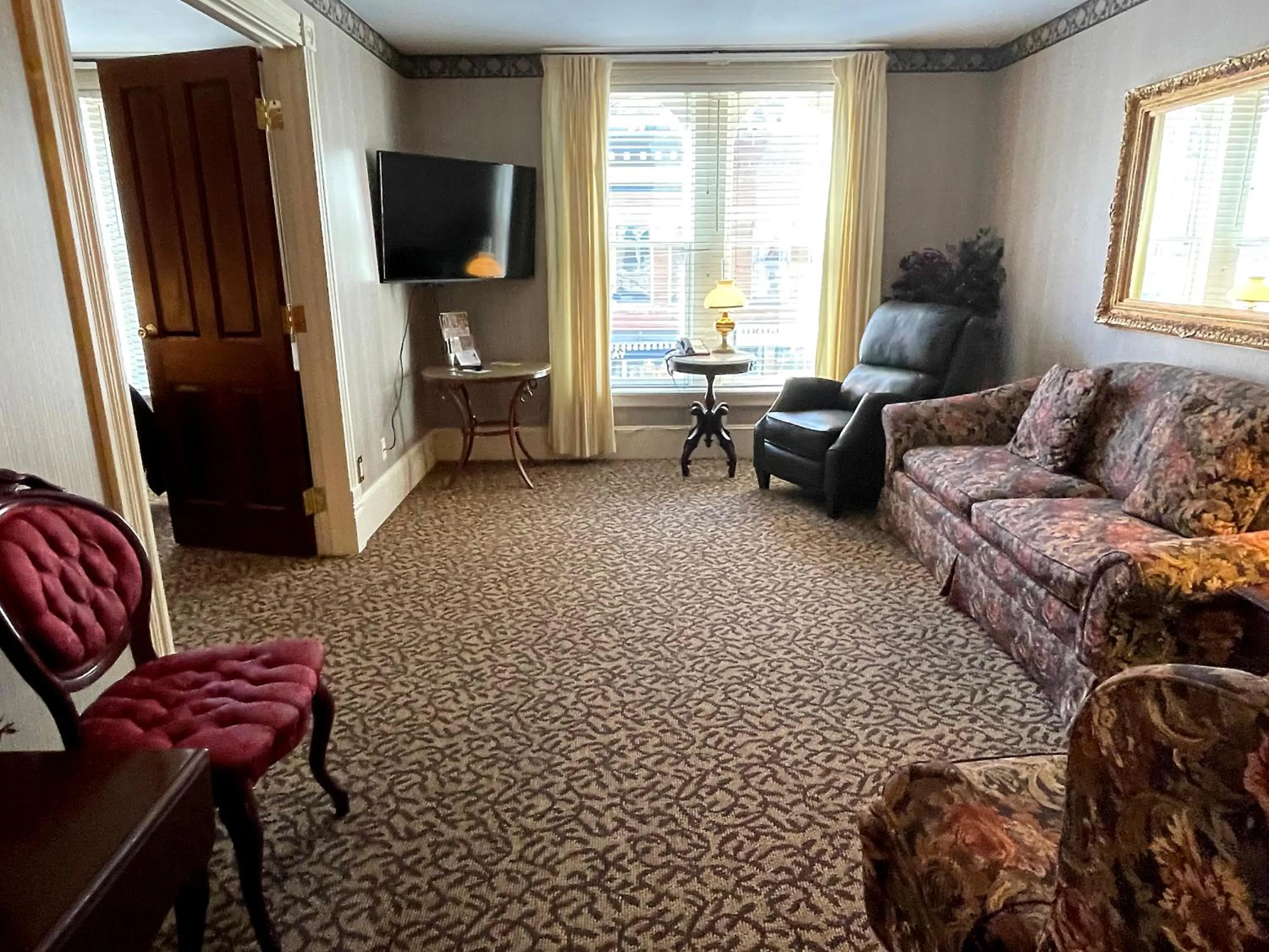 Celebrity Boutique Hotel