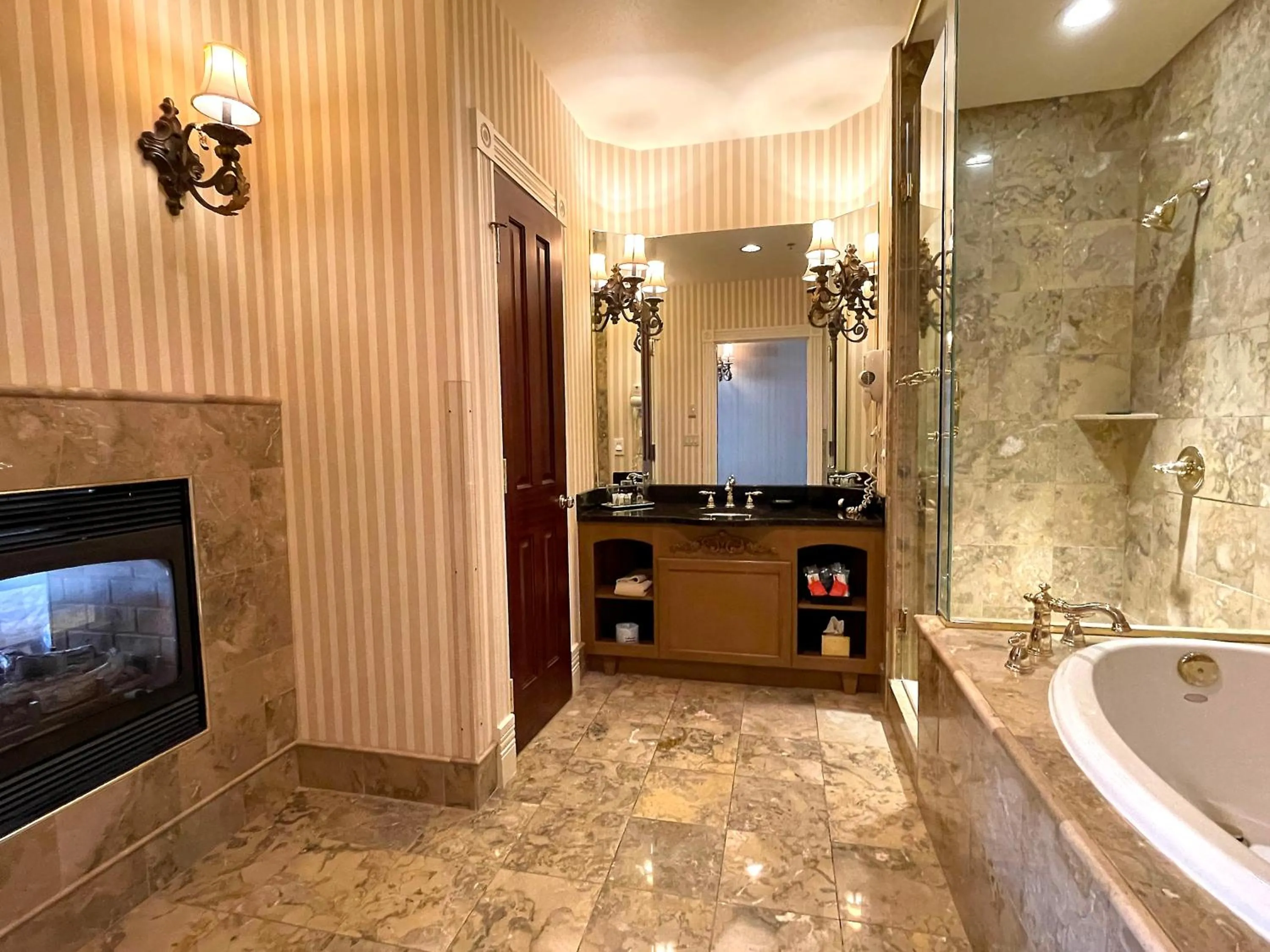 Celebrity Boutique Hotel