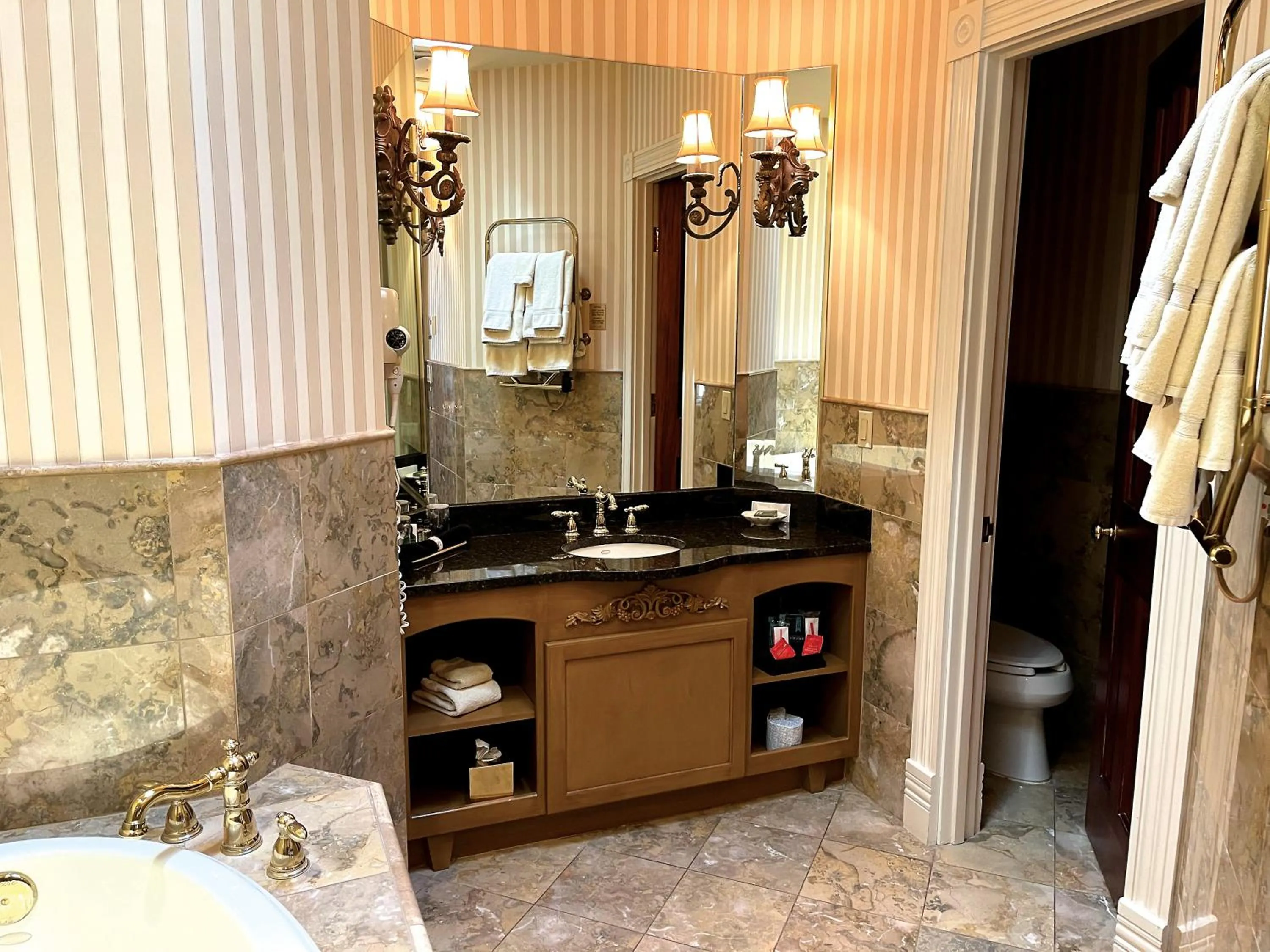 Celebrity Boutique Hotel