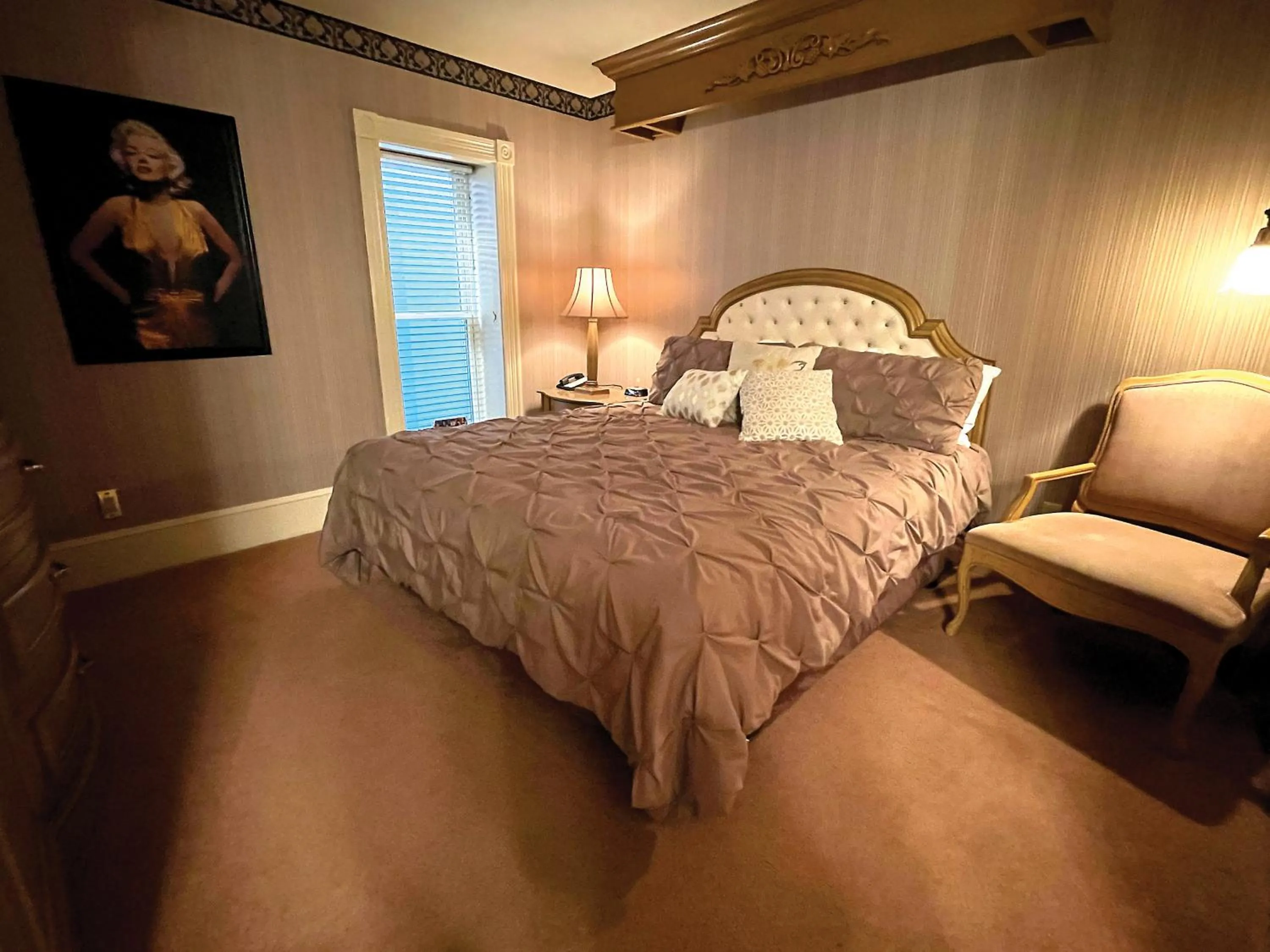 Bed in Celebrity Boutique Hotel