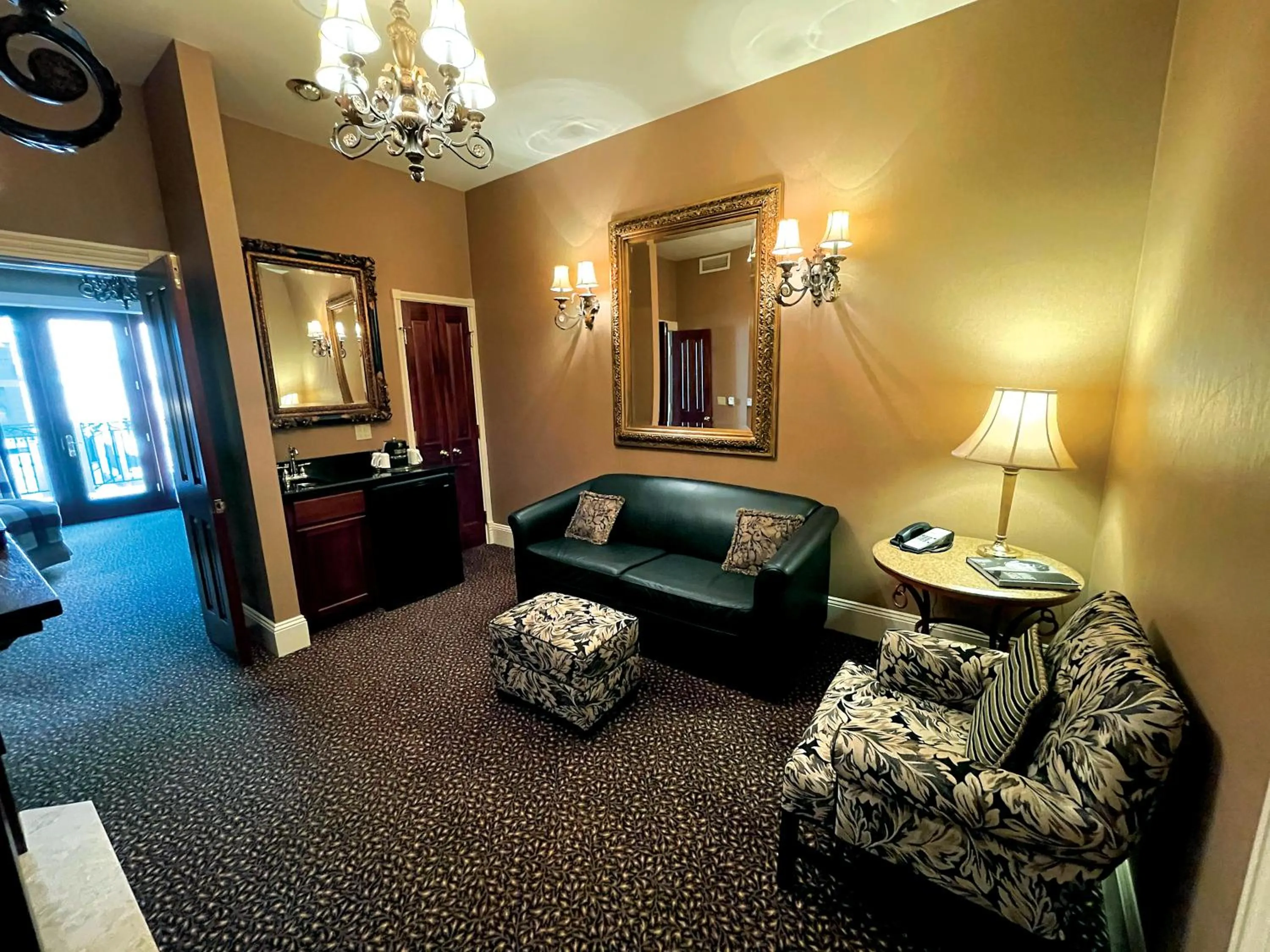 Celebrity Boutique Hotel