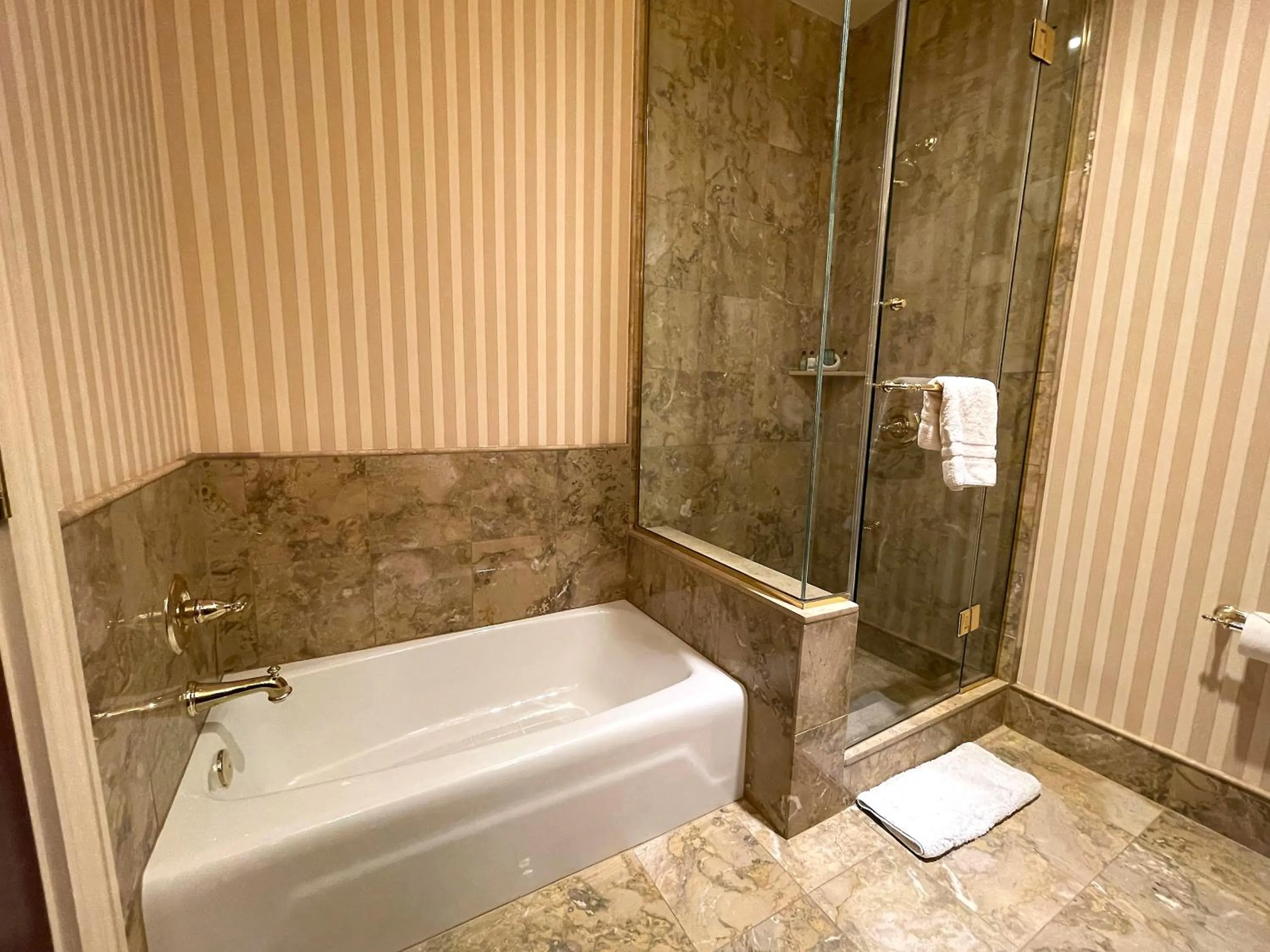 Celebrity Boutique Hotel