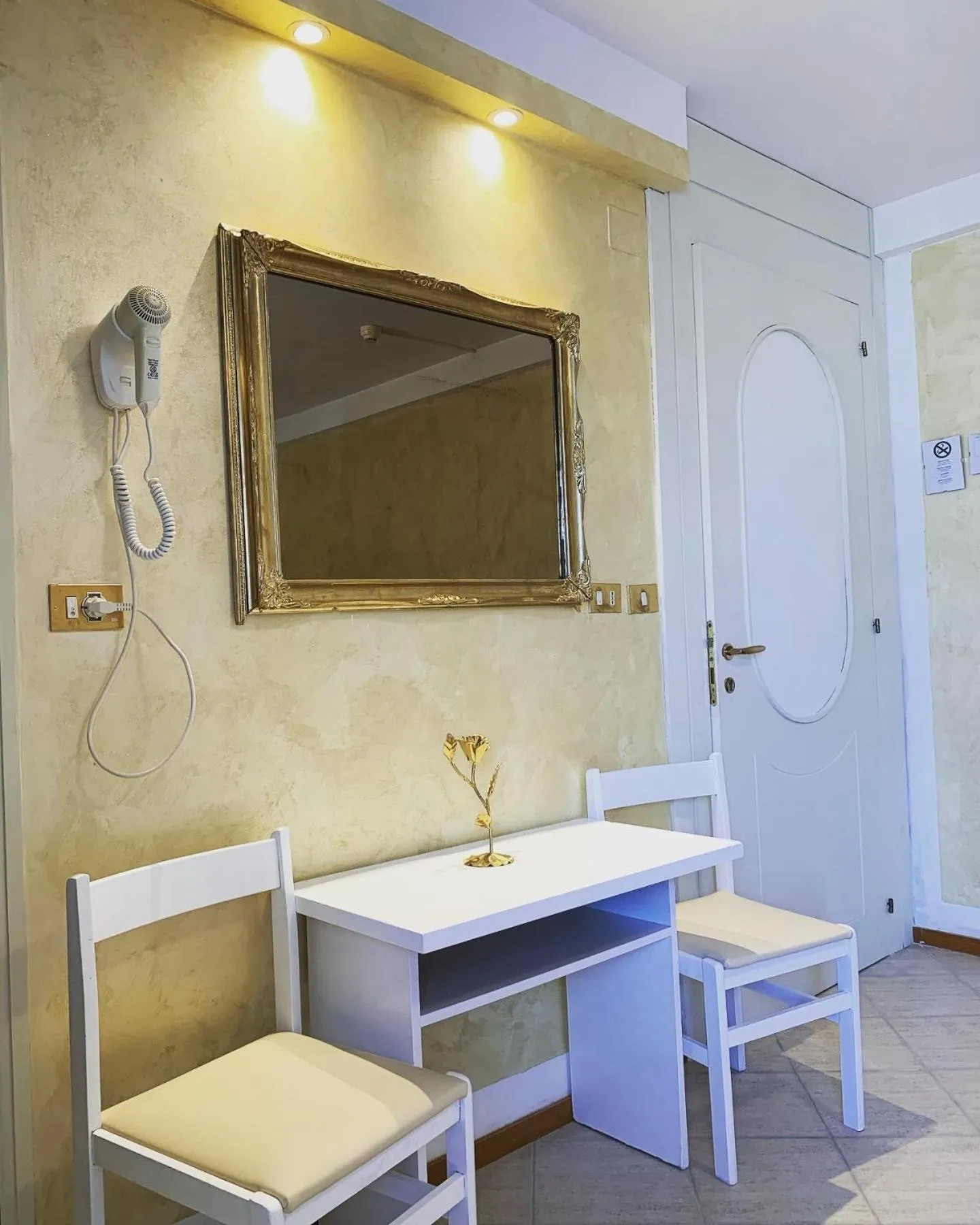 Decorative detail in Hotel Adriatica sul Mare