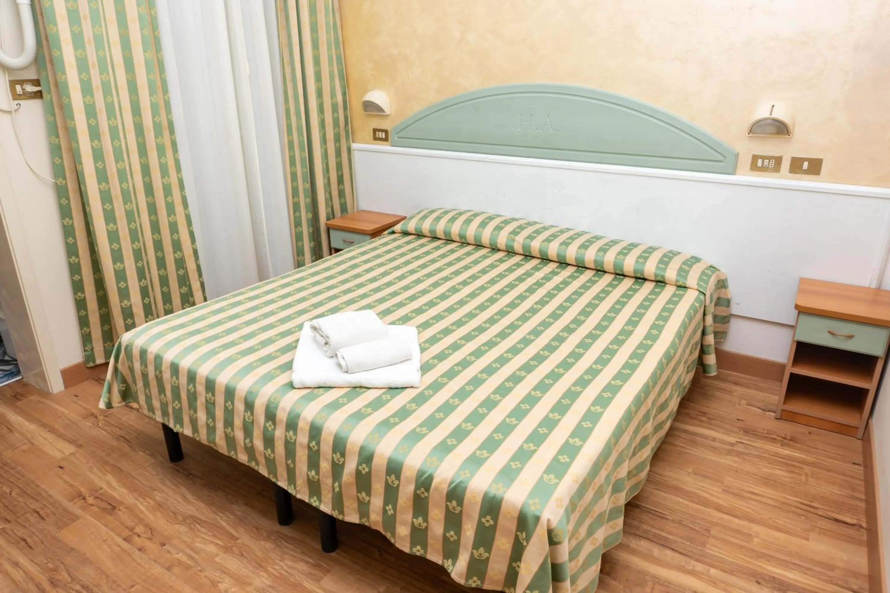 Bed in Hotel Adriatica sul Mare