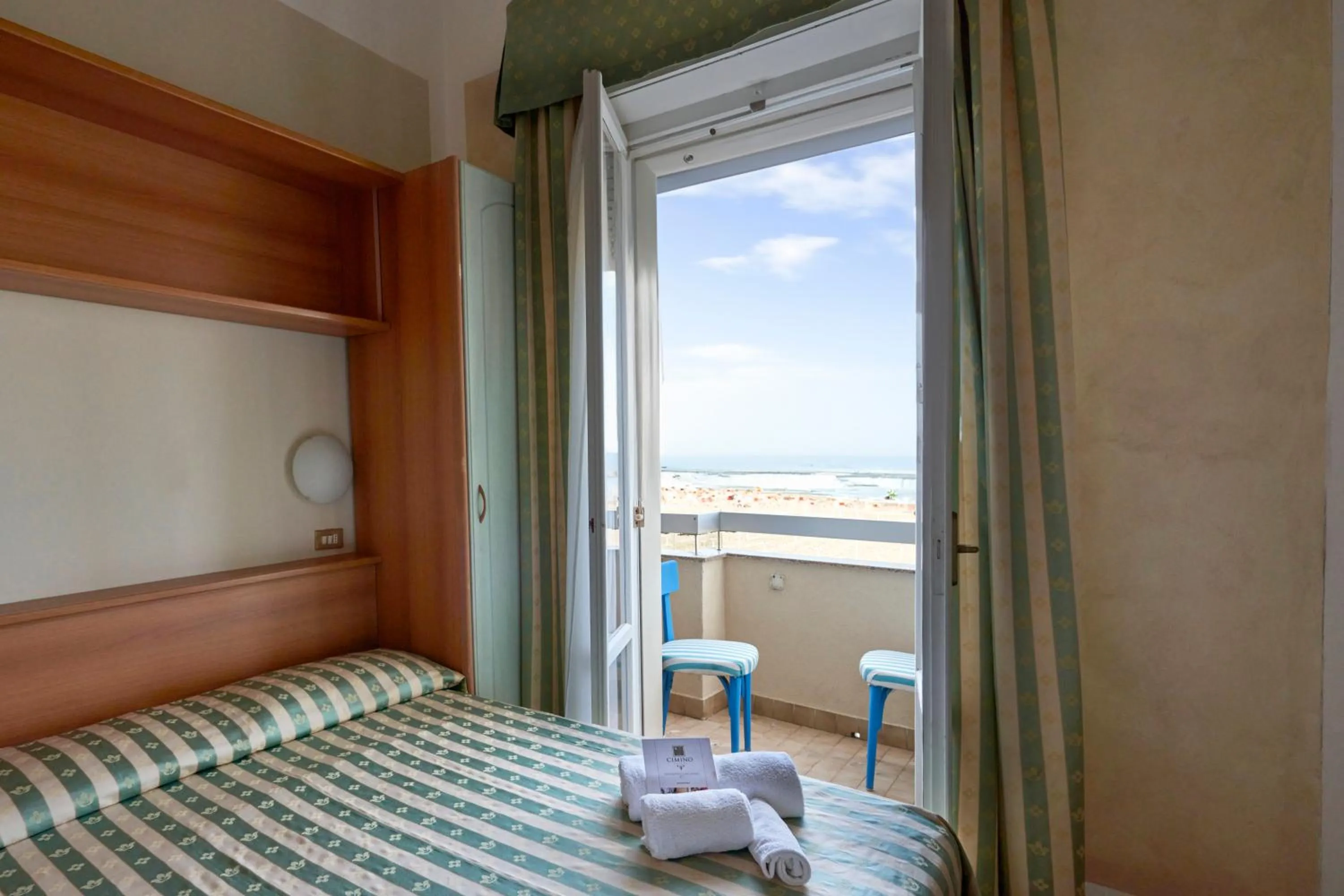 Bed in Hotel Adriatica sul Mare