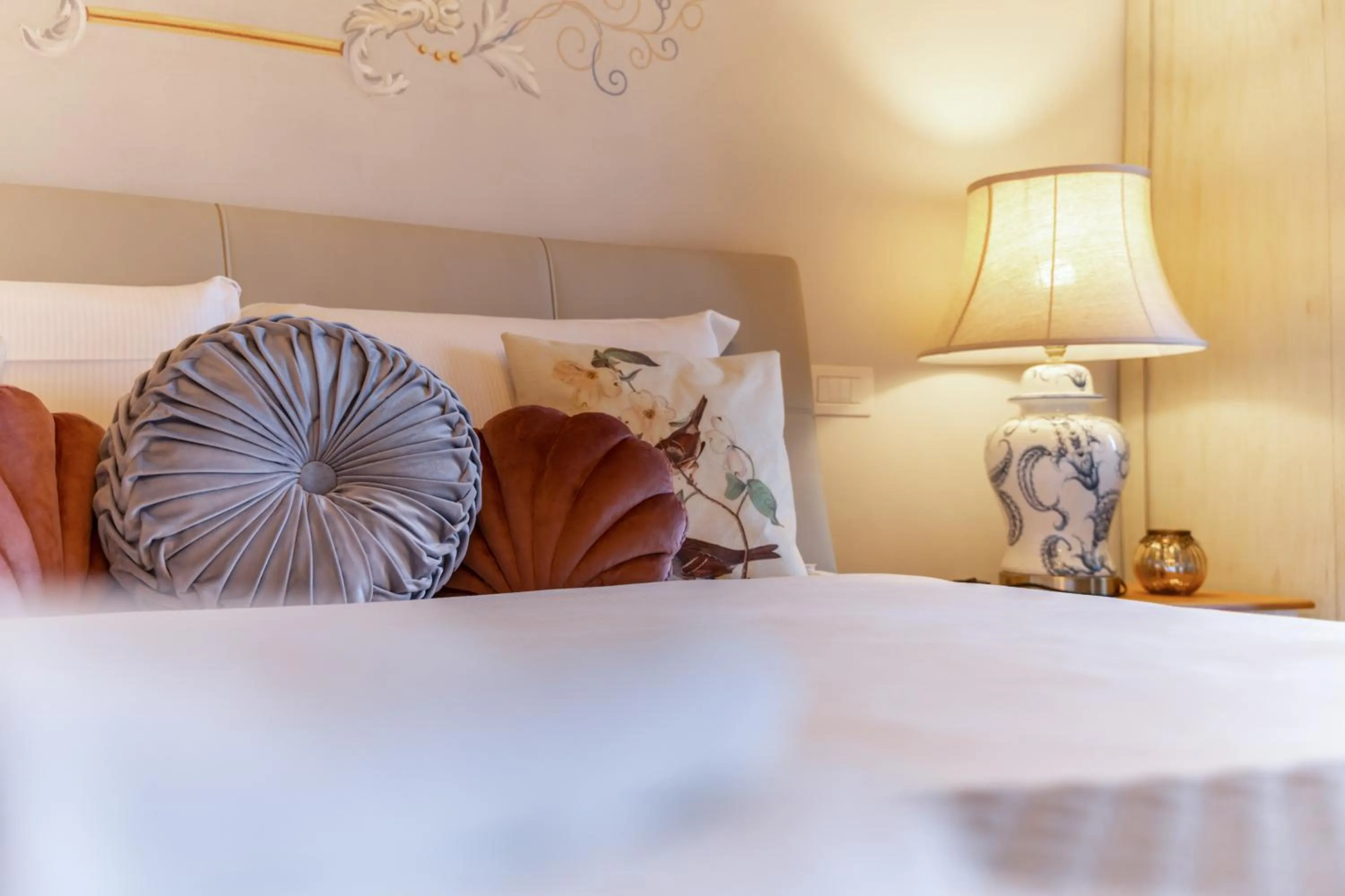 Decorative detail, Bed in Villa La Preziosa