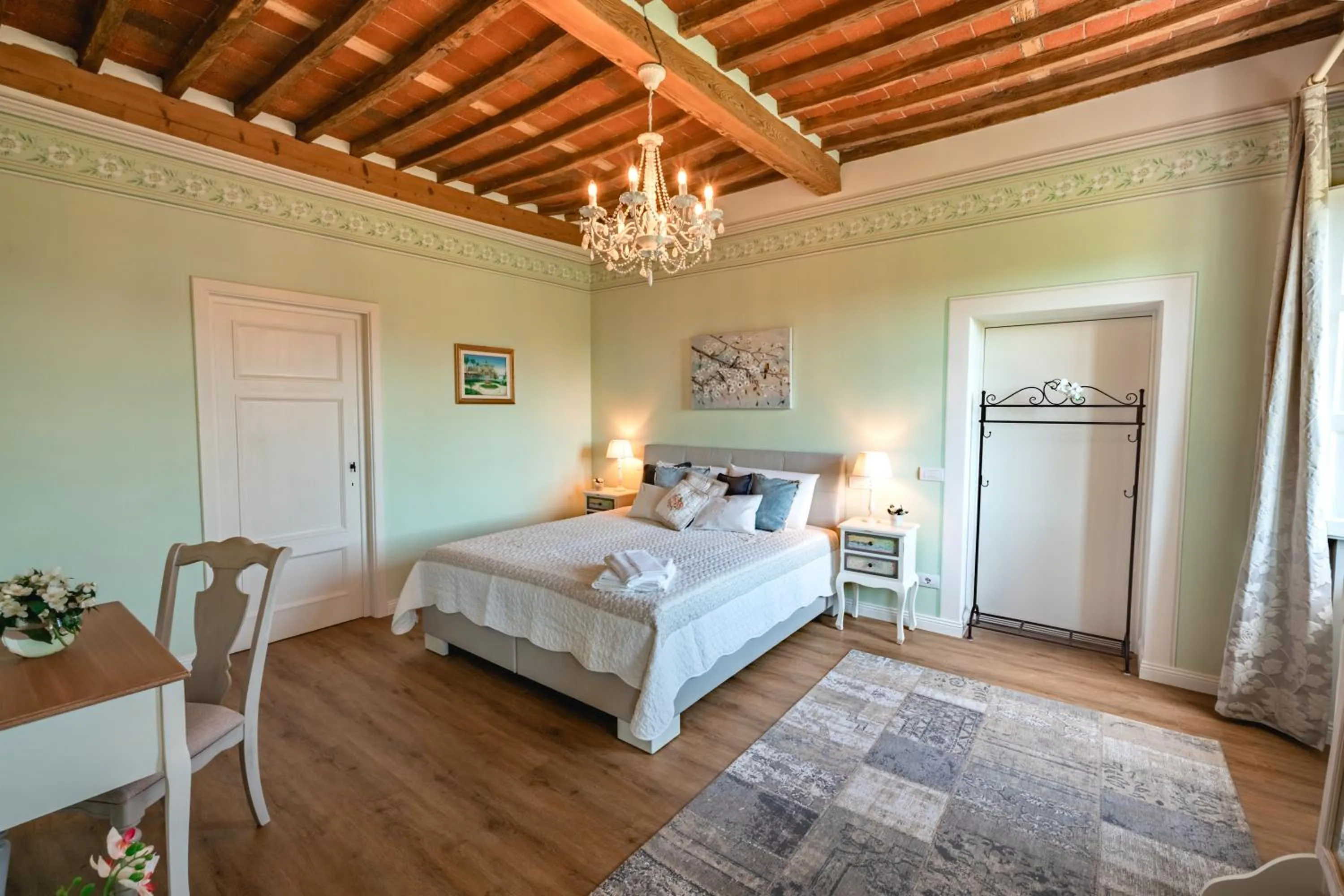 Photo of the whole room, Bed in Villa La Preziosa