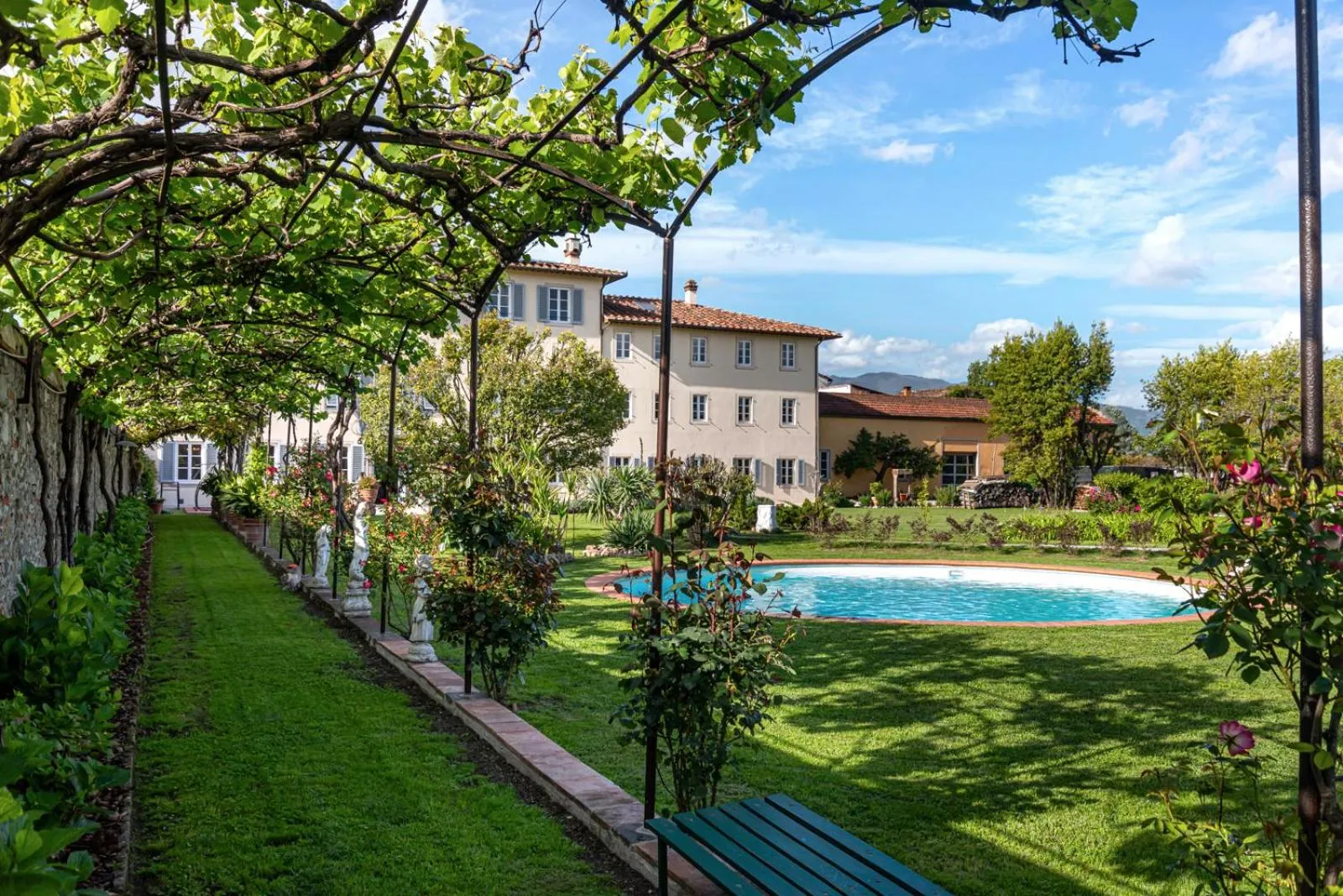 Garden view in Villa La Preziosa
