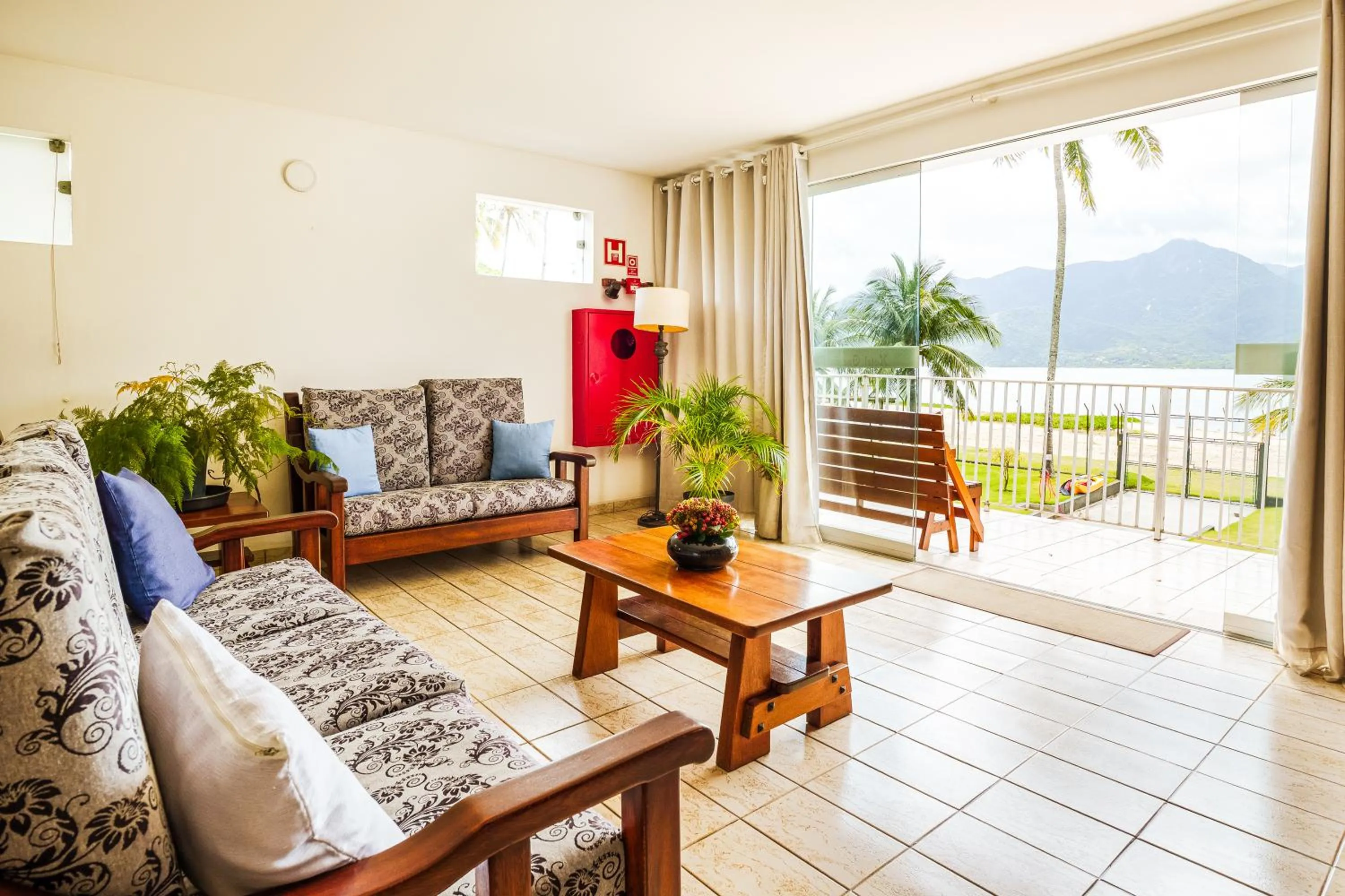 Patio in VELINN Hotel Guarda Mor