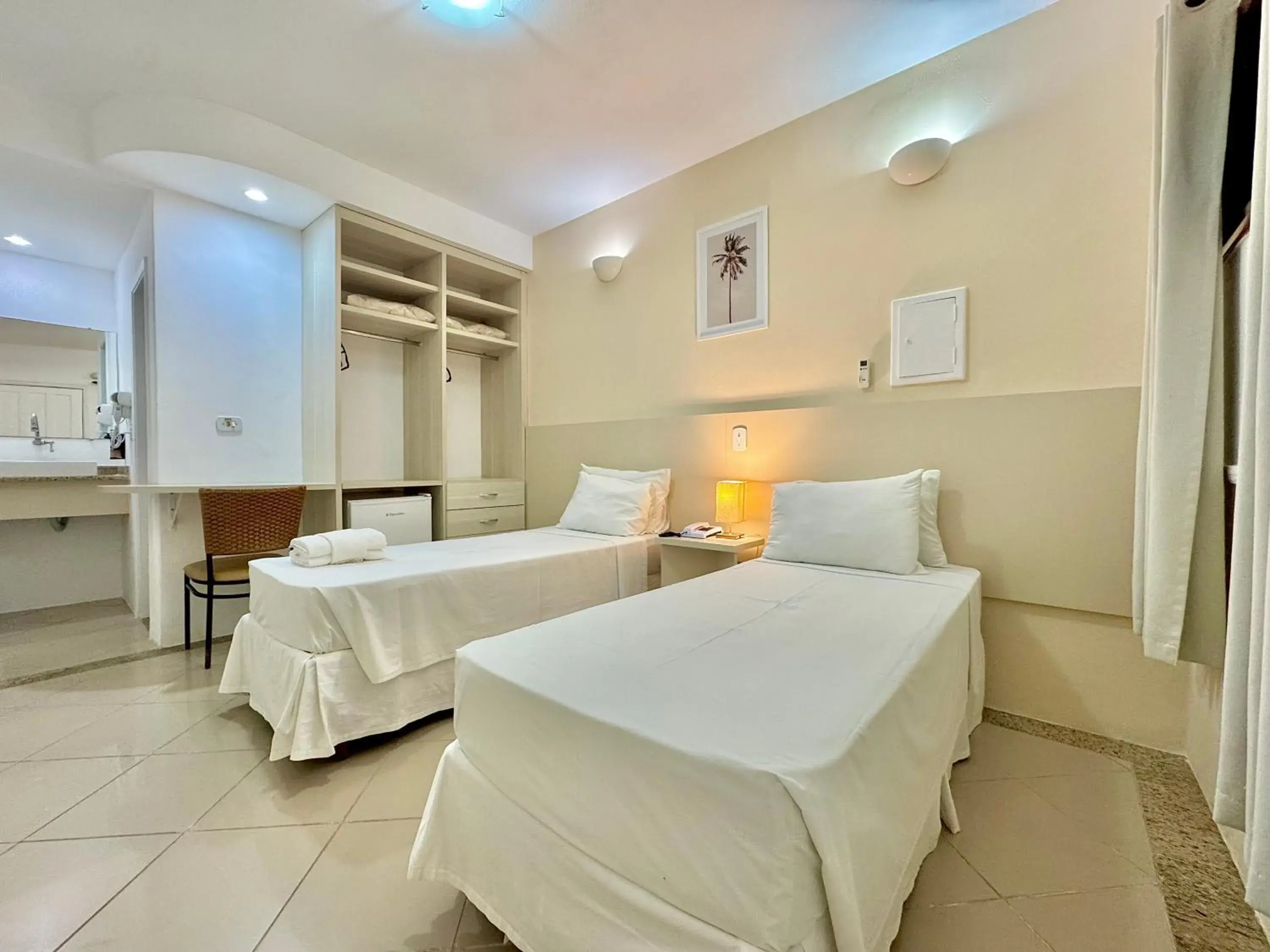 Standard Twin Room in Hotel Recanto dos Pássaros Standard Twin Room in Hotel Recanto dos Pássaros